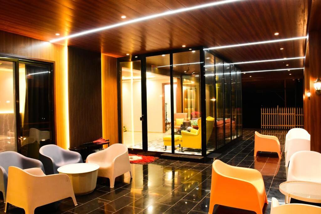 lounge