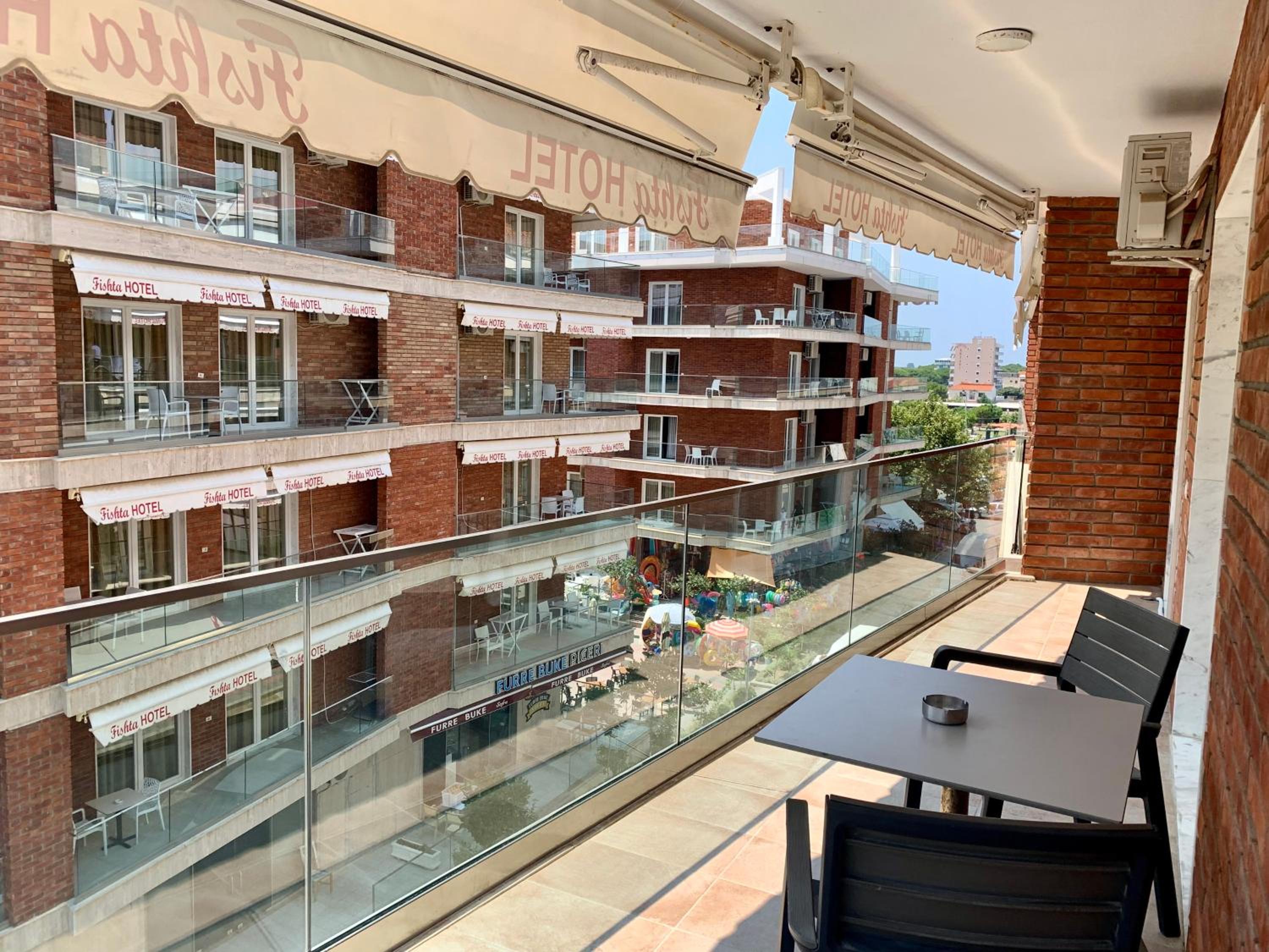 Fishta Apartment Q6 37