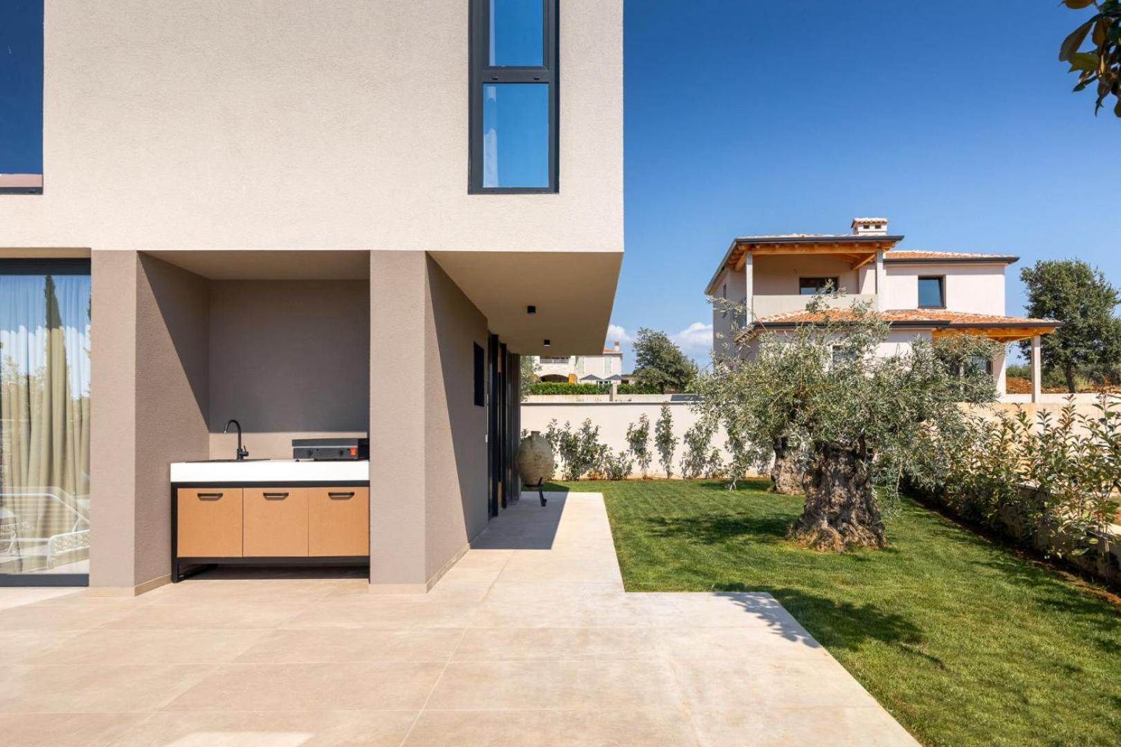 Modern villa Tia II with outdoor pool in Porec view 3