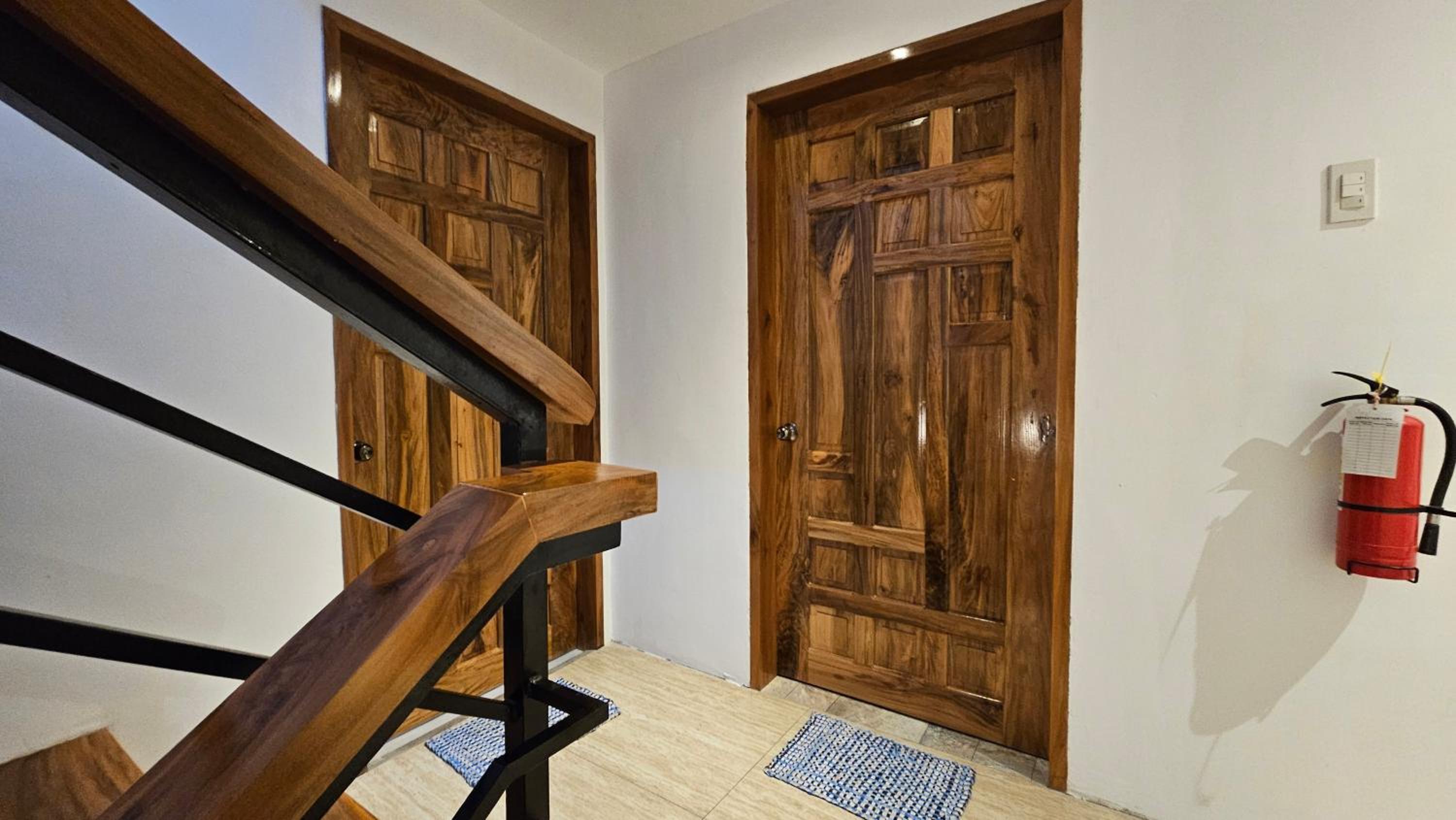 Lydia's House, Samal beach front apartments