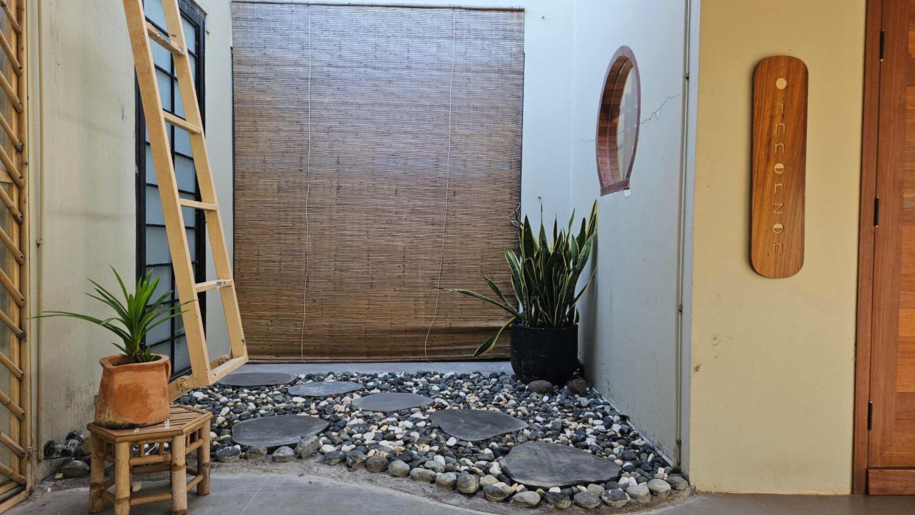 The Zen - InnerZen Mekong Riverside homestay Ben Tre 1 bed for 1-2 persons, 2 beds for 3-4 persons
