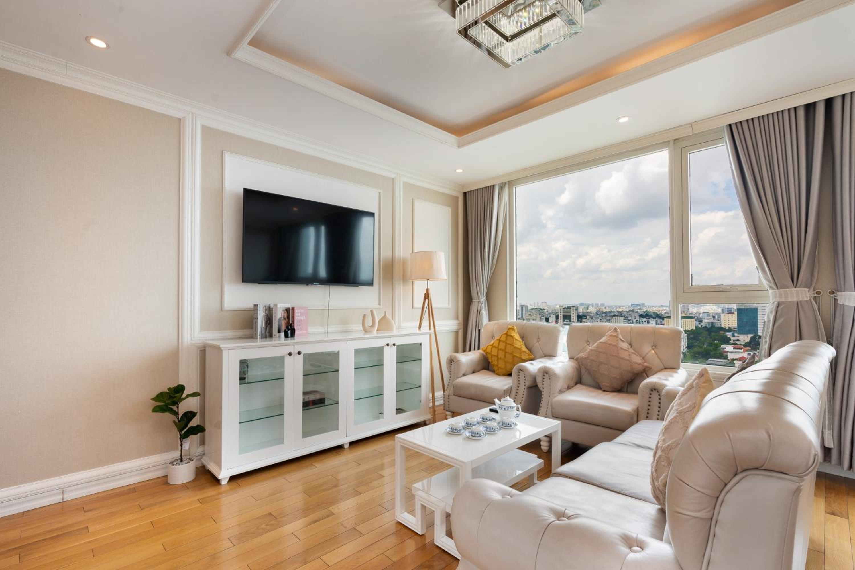2BR 3BR Luxury Apartment Sky Pool
