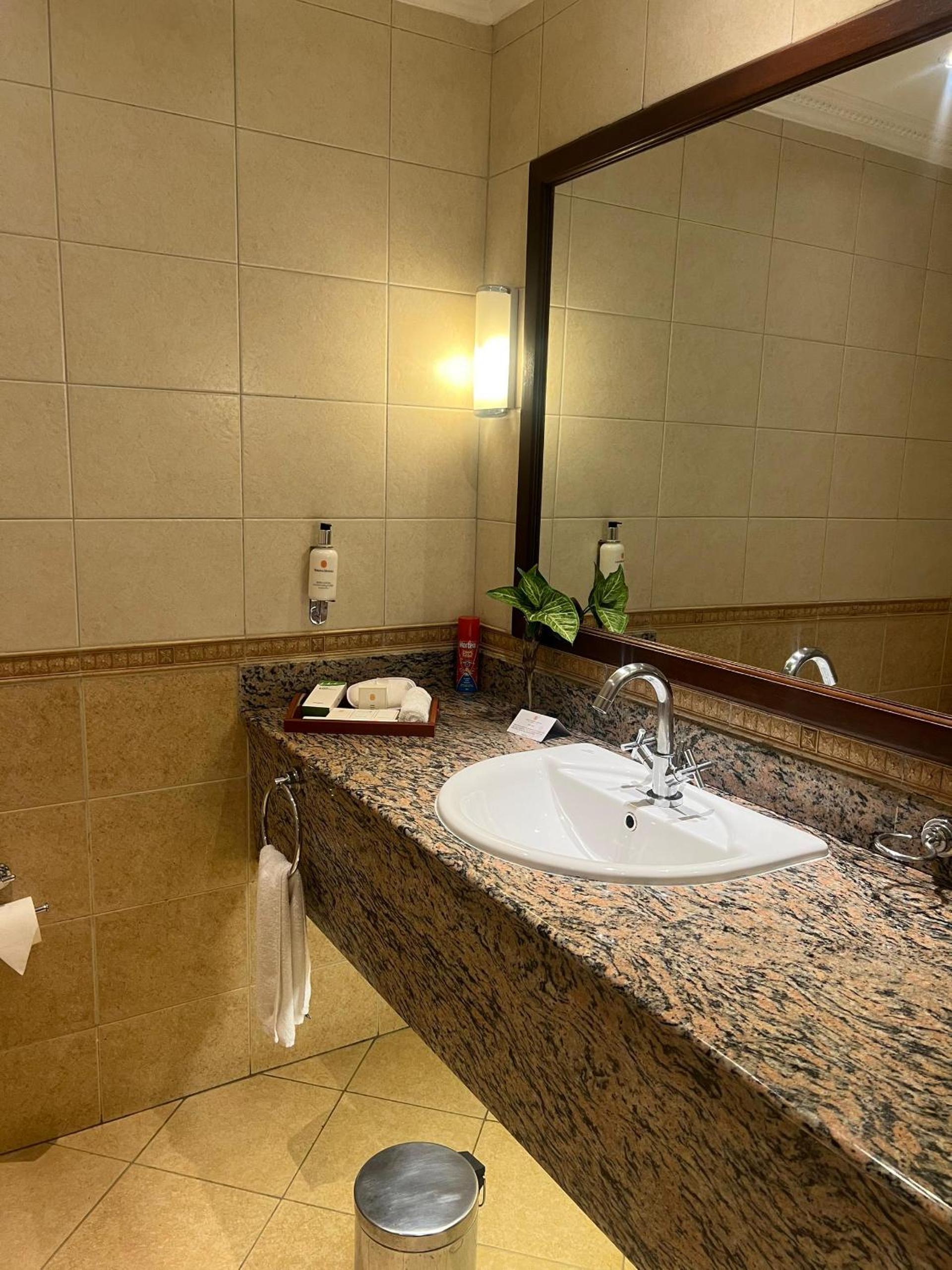 Lake Victoria Serena Golf Resort & Spa