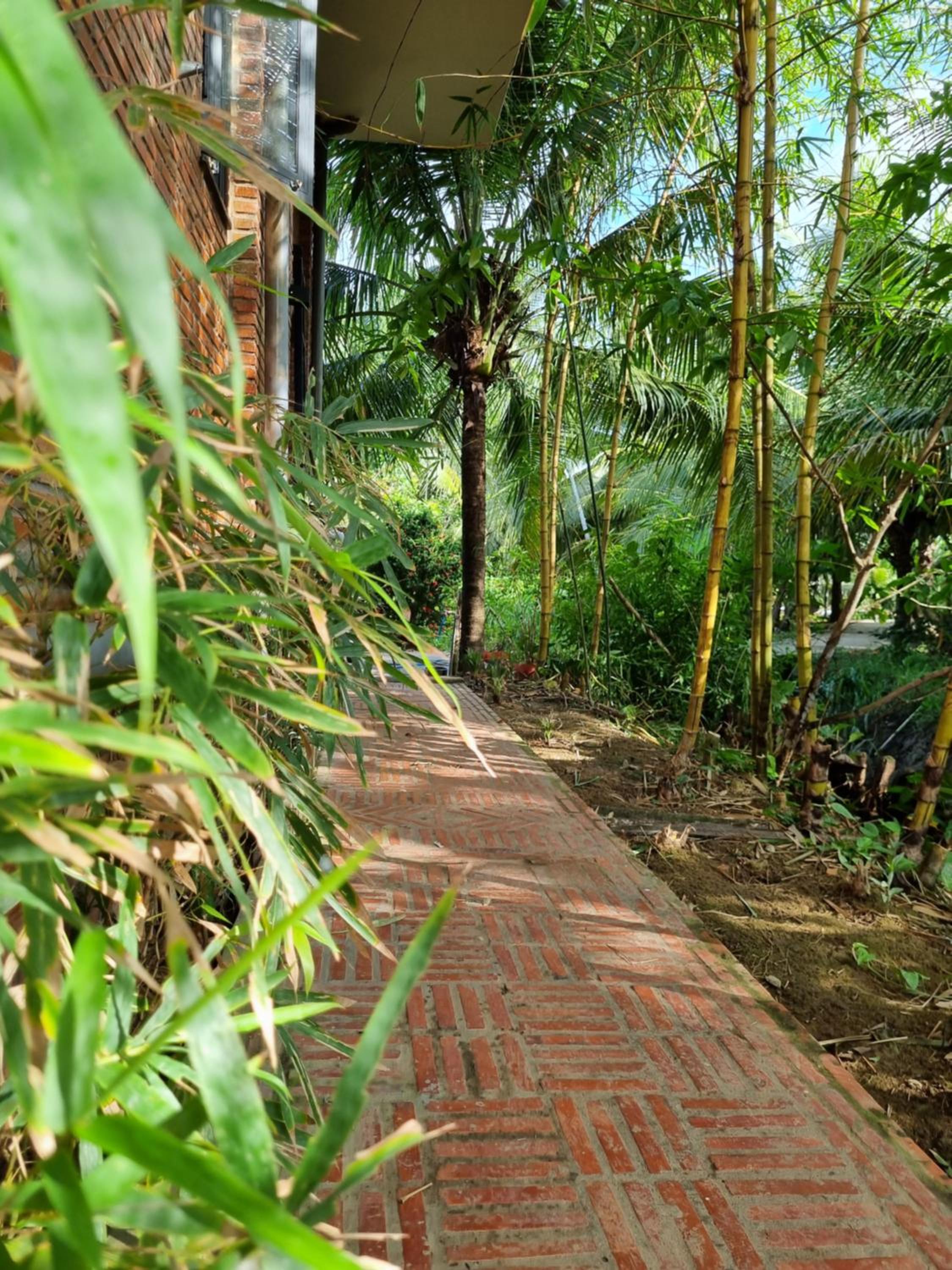 The Zen - InnerZen Mekong Riverside homestay Ben Tre 1 bed for 1-2 persons, 2 beds for 3-4 persons