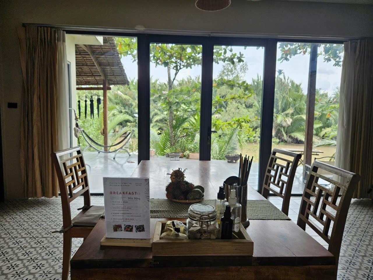 The Zen - InnerZen Mekong Riverside homestay Ben Tre 1 bed for 1-2 persons, 2 beds for 3-4 persons