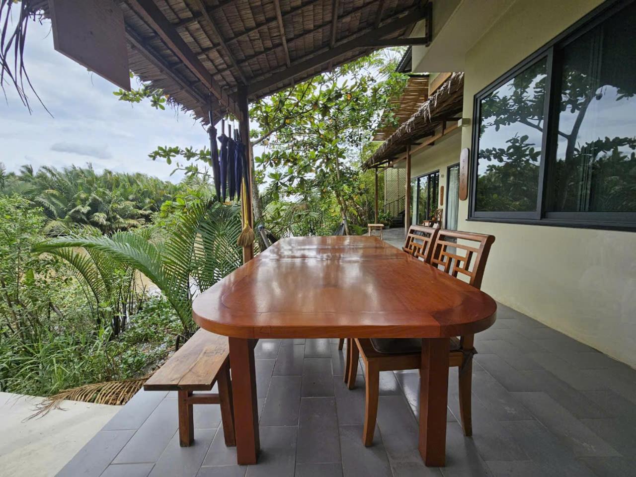 The Zen - InnerZen Mekong Riverside homestay Ben Tre 1 bed for 1-2 persons, 2 beds for 3-4 persons