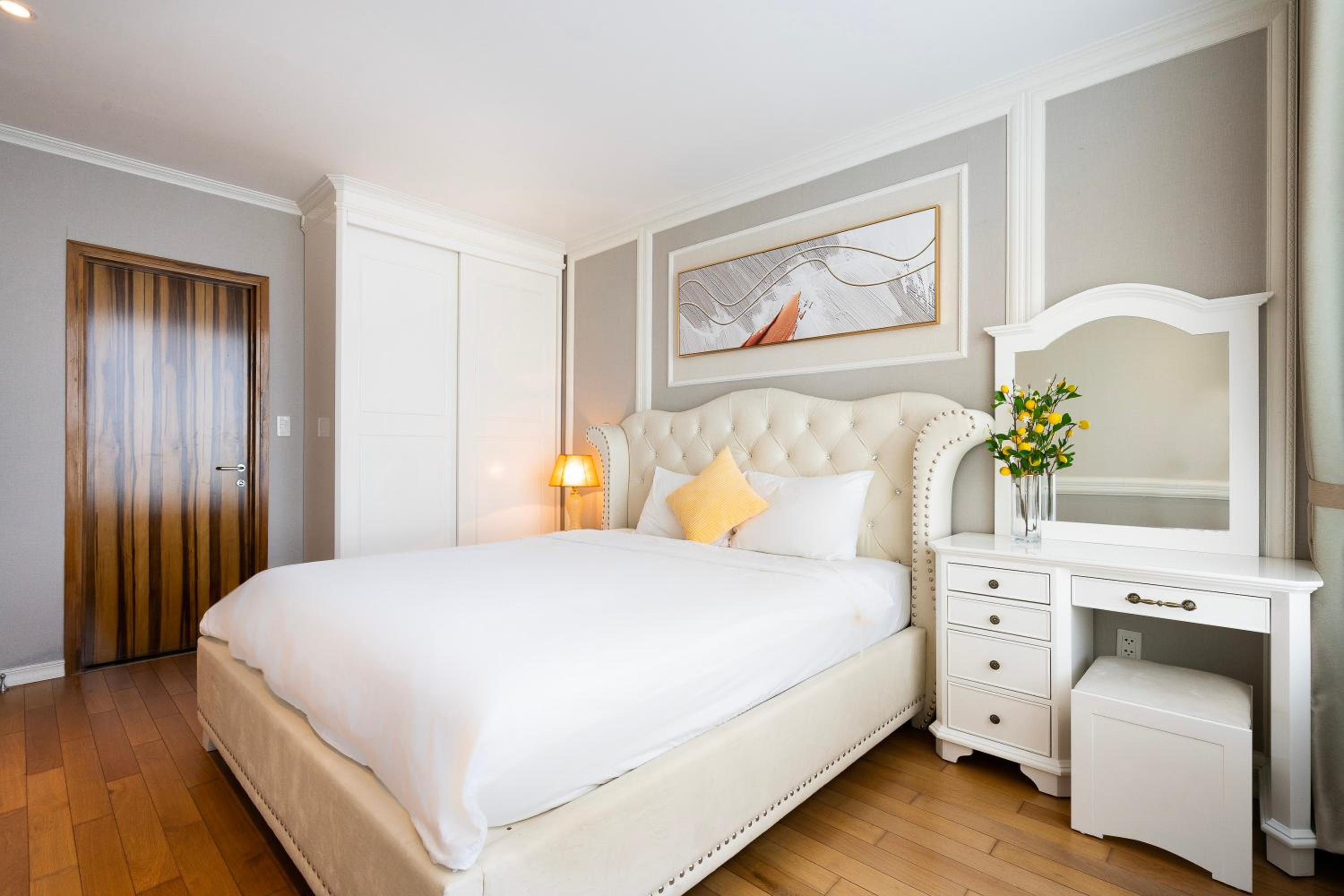 2BR 3BR Luxury Apartment Sky Pool