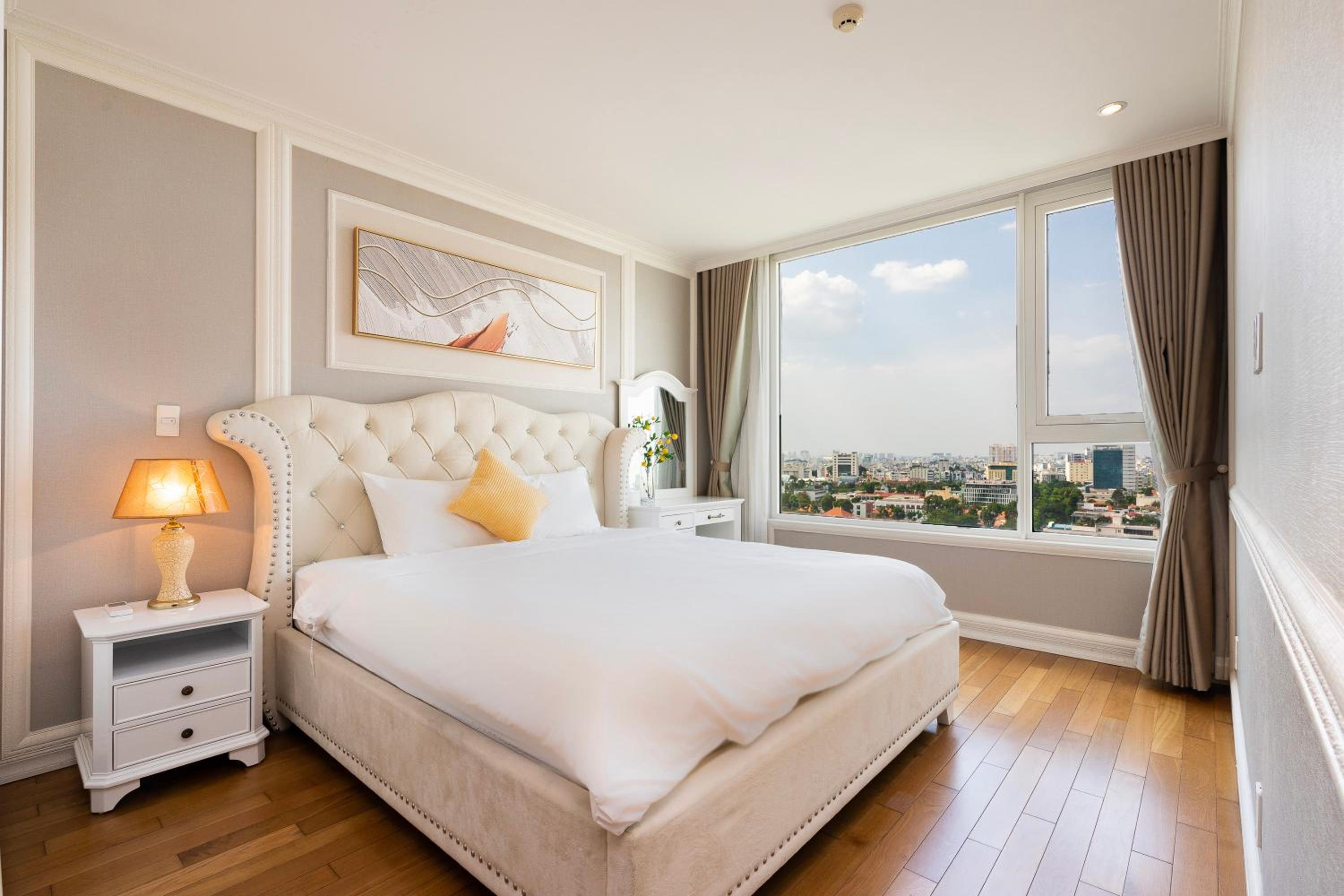 2BR 3BR Luxury Apartment Sky Pool