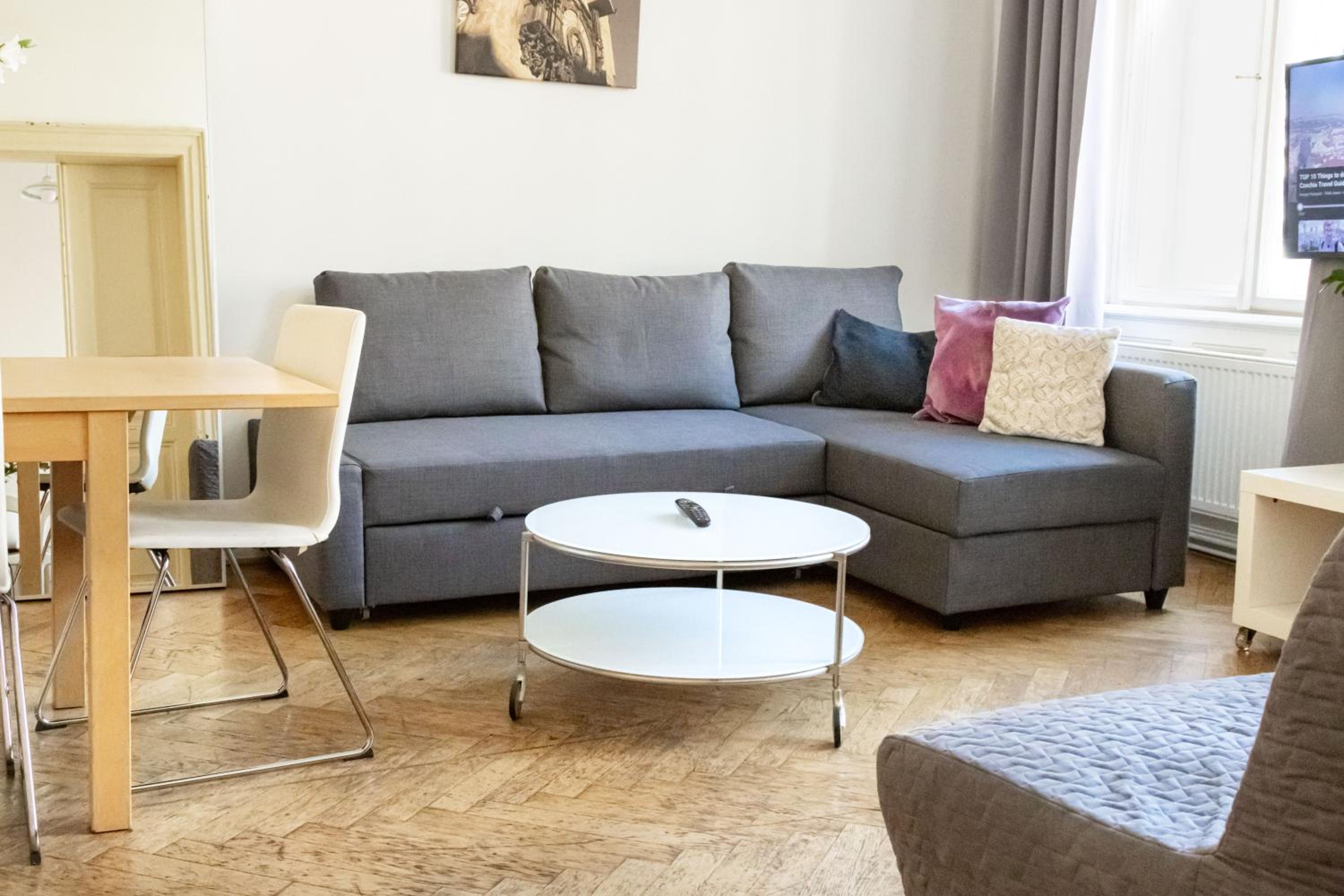 Apartments in Mala Strana - 10 minutes from Charles Bridge