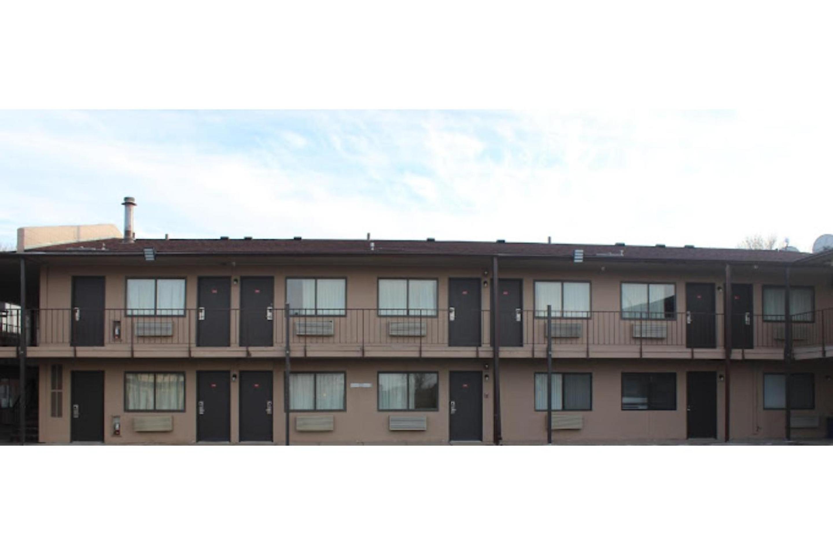 Travel Inn By OYO Omaha view 3