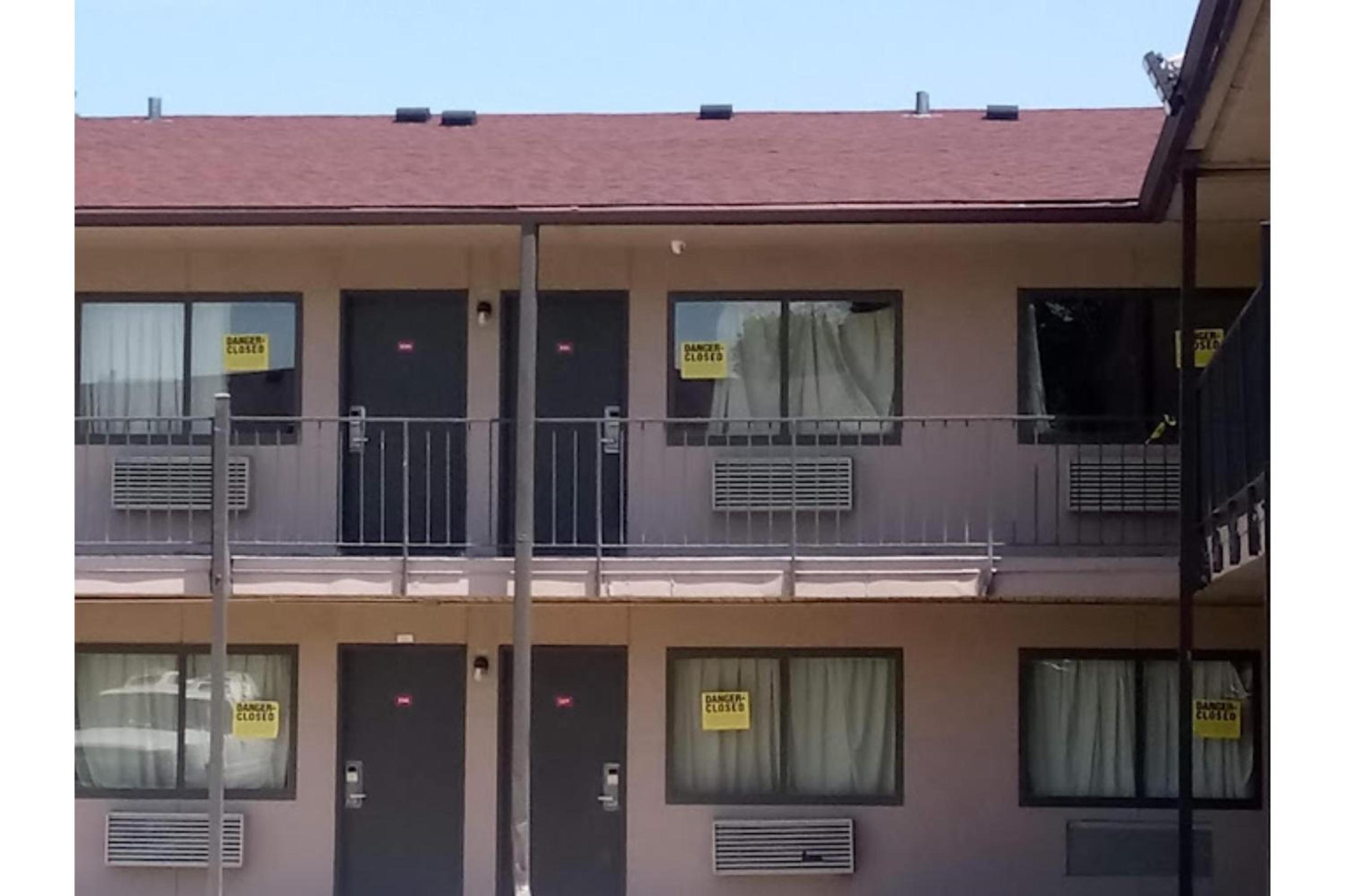 Travel Inn By OYO Omaha view 2