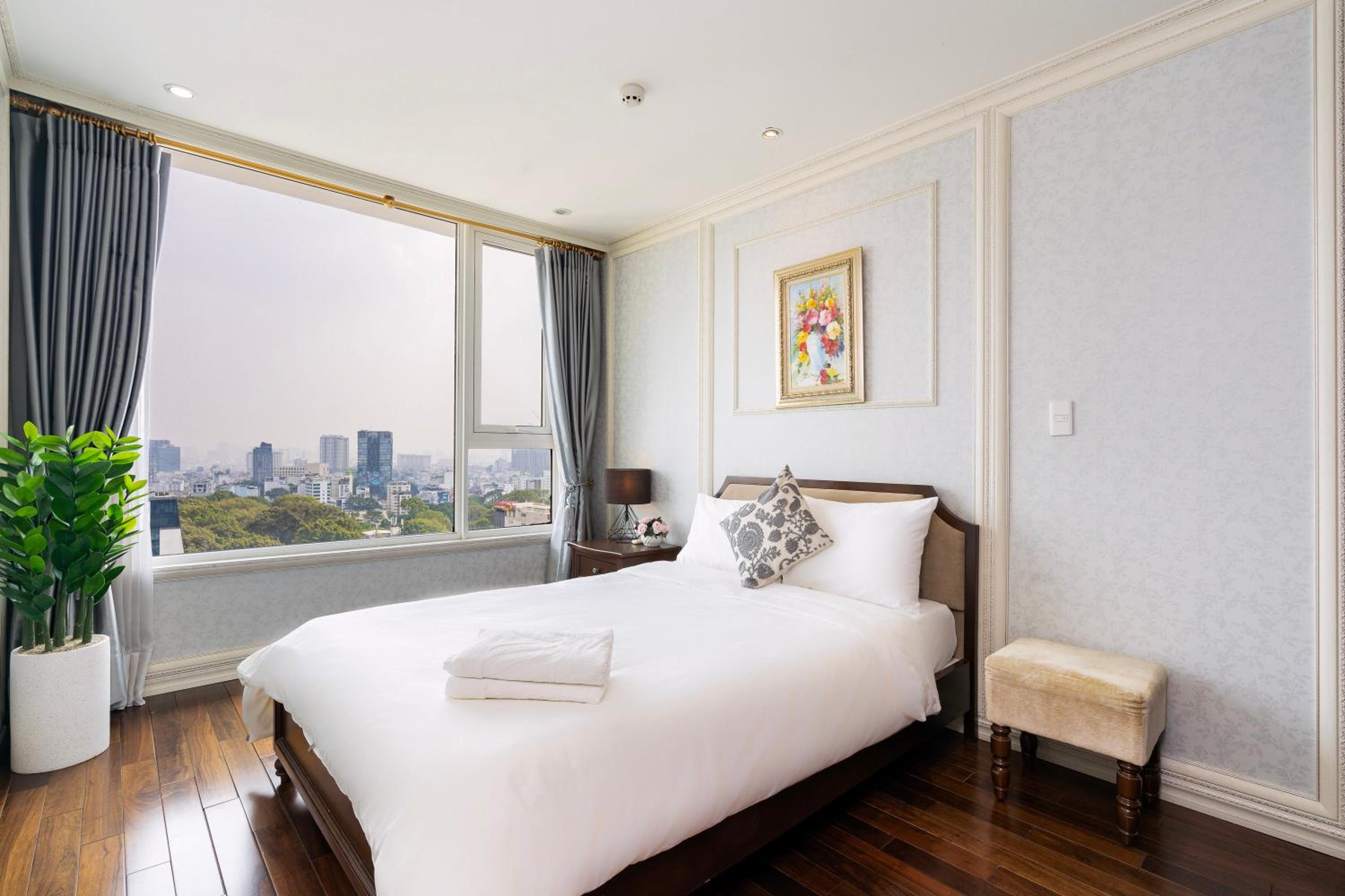 2BR 3BR Luxury Apartment Sky Pool