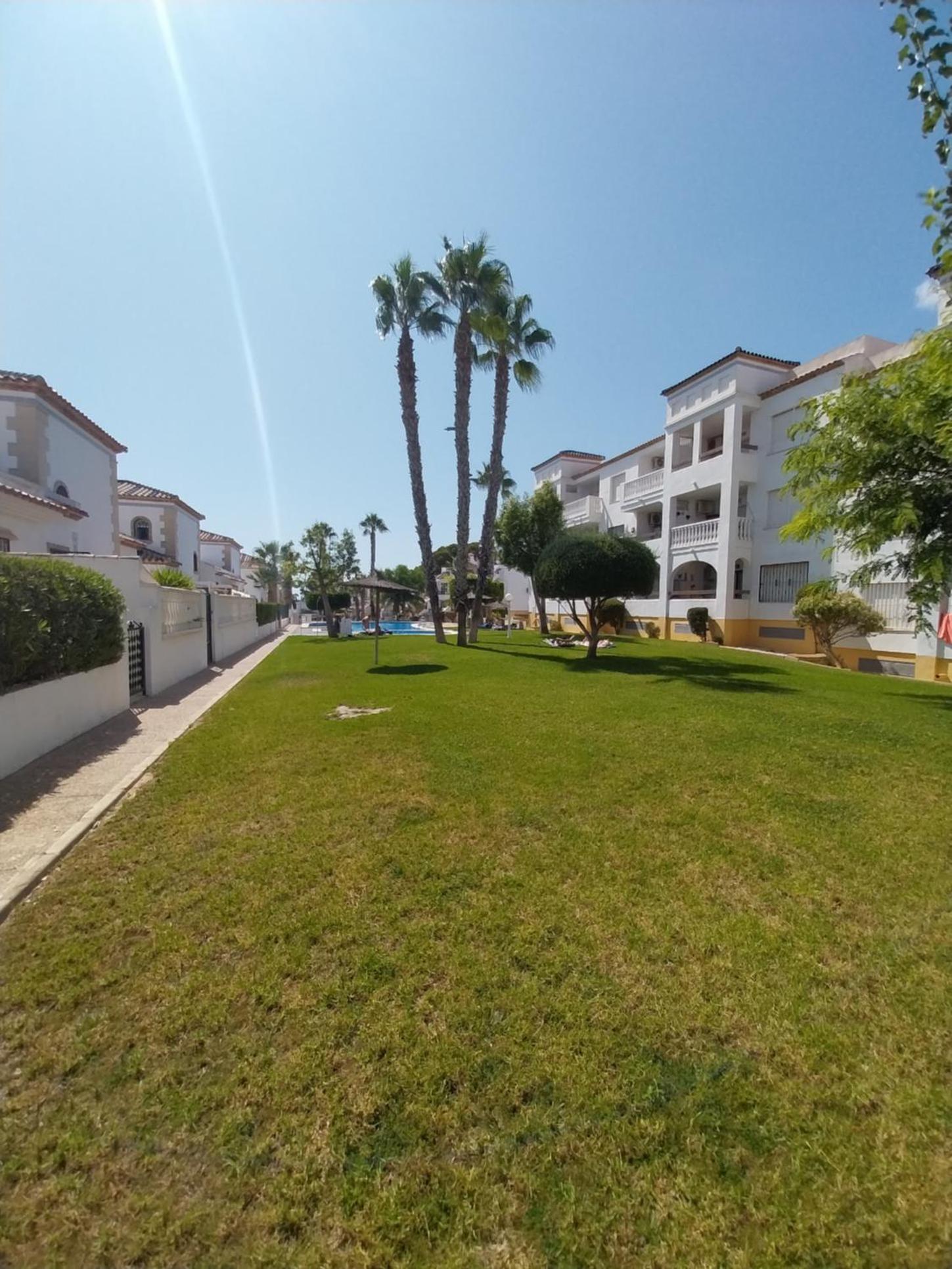 Charming Apartment in front of Villamartin Golf And Plaza