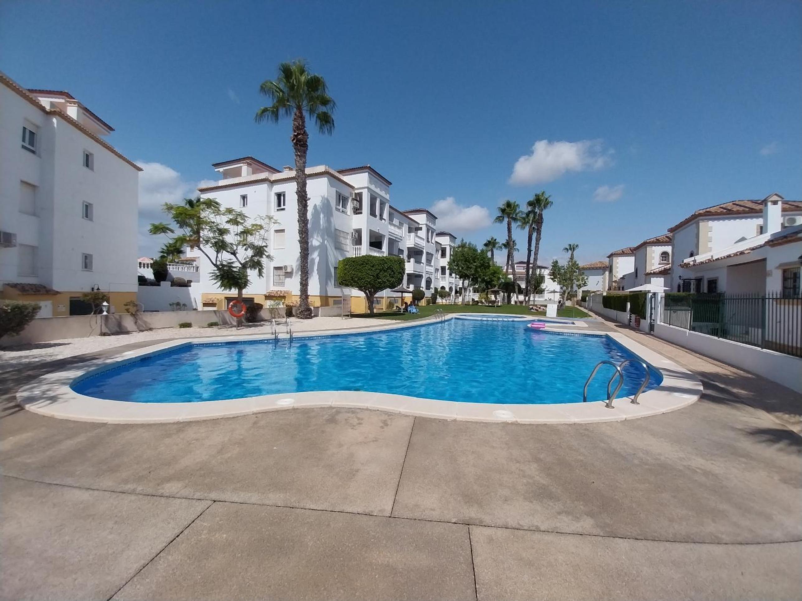 Charming Apartment in front of Villamartin Golf And Plaza