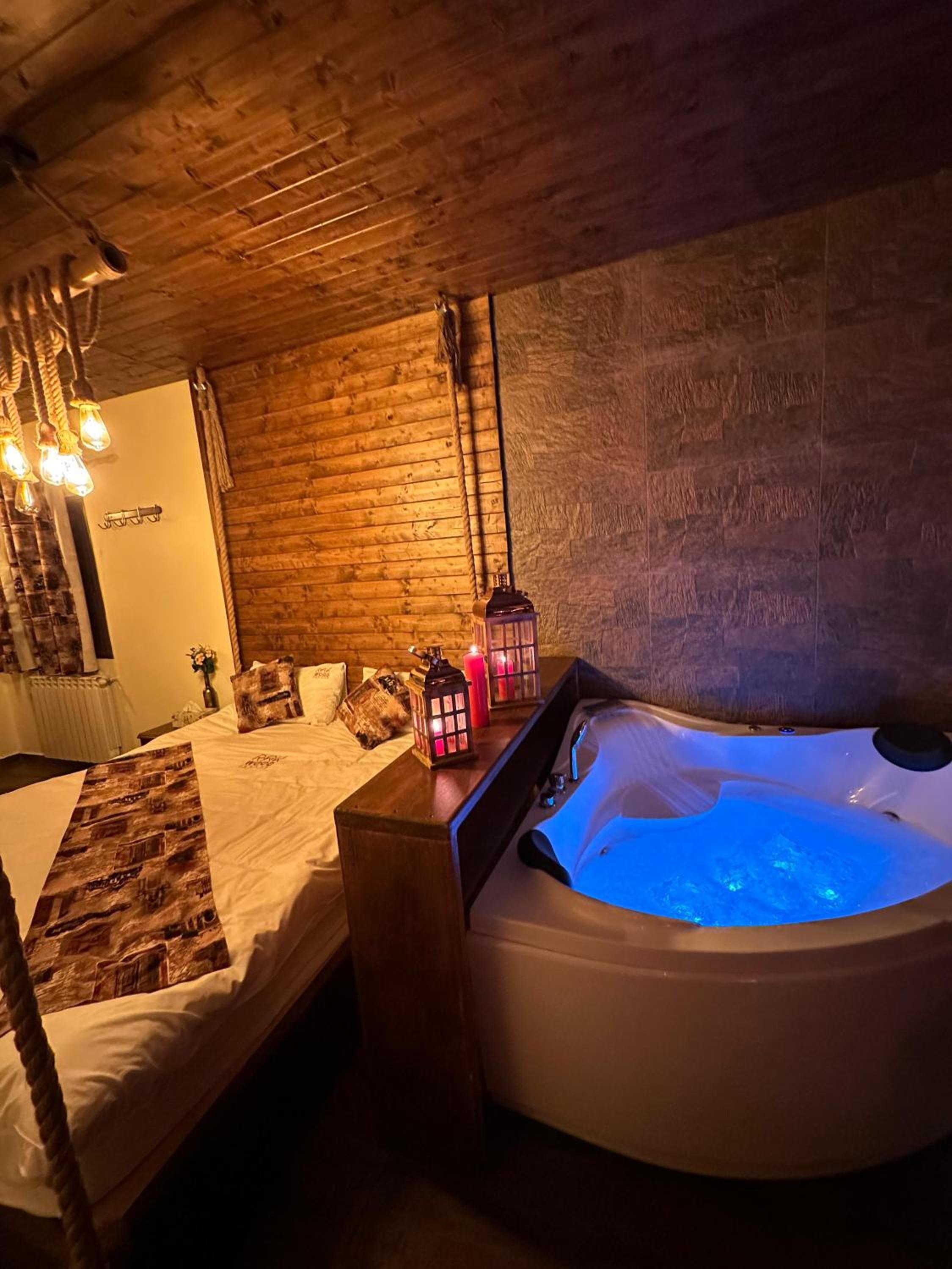 Rokwood faraya