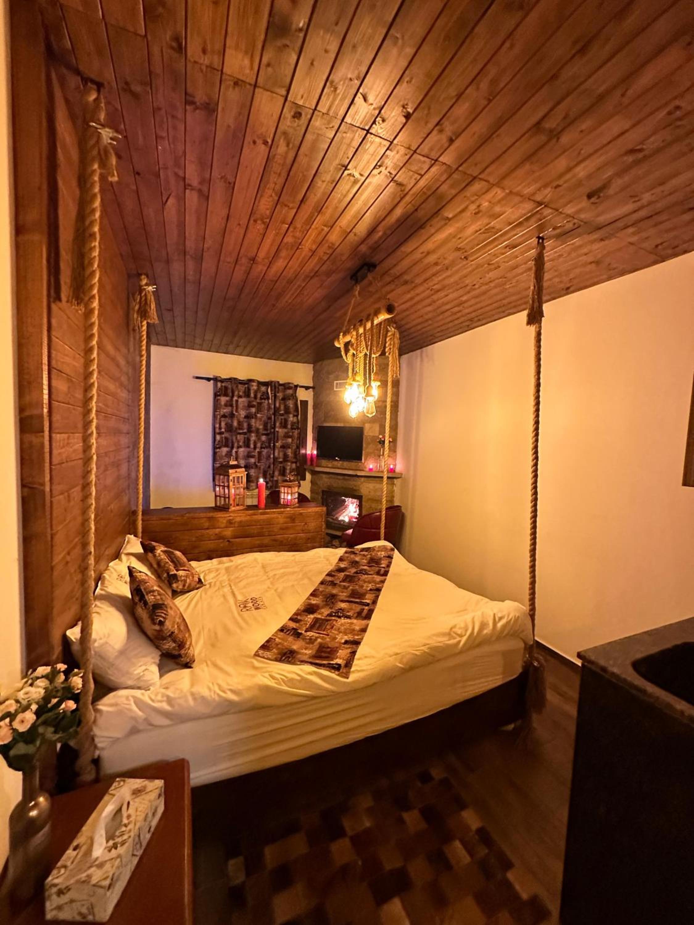Rokwood faraya