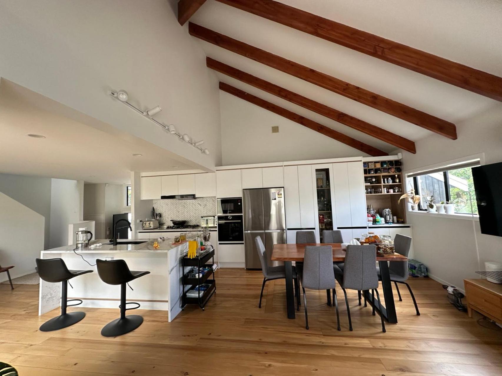 Modern Central Auckland view 4