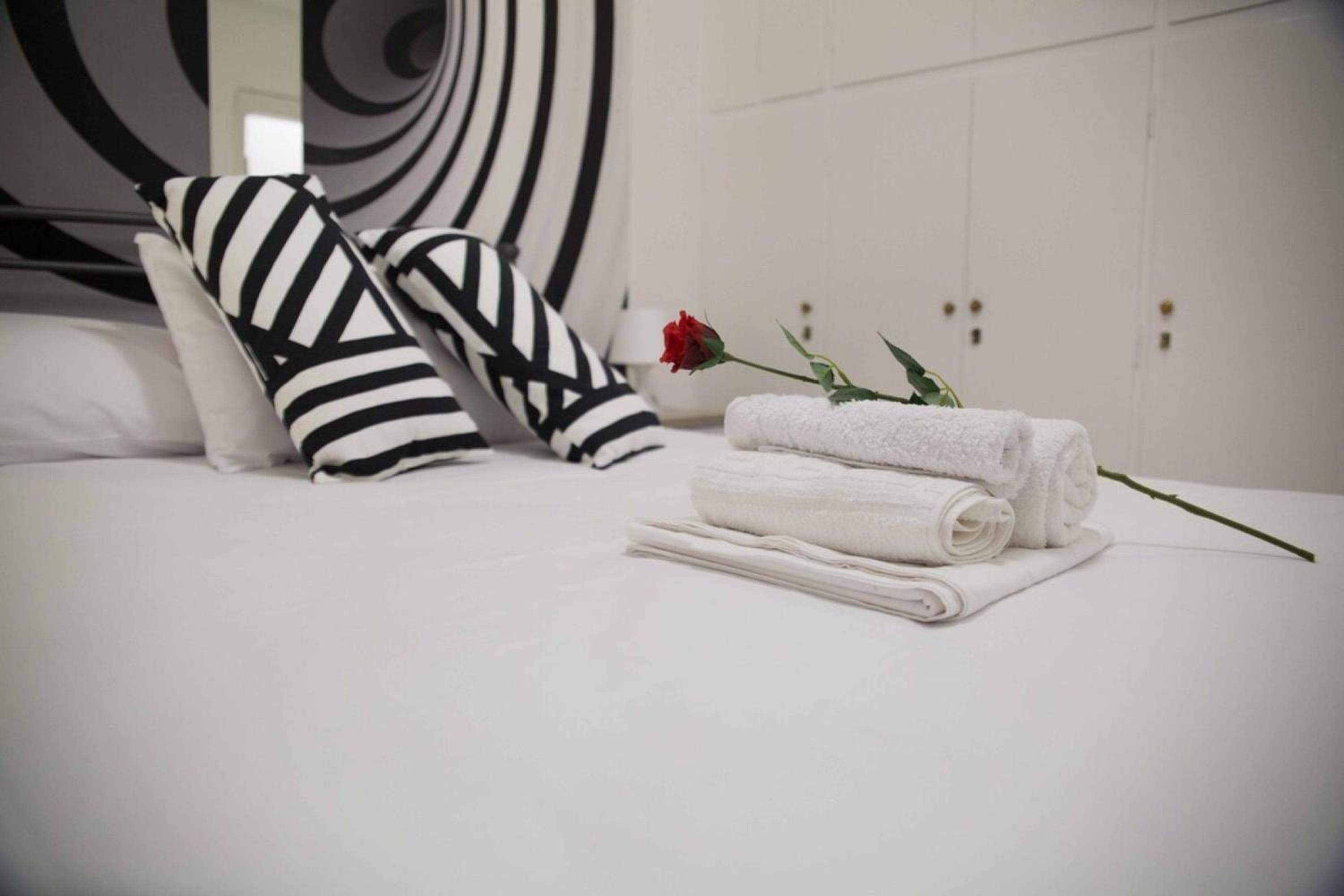 Cozy apartment with sea view next to Marina Zeas photo 5