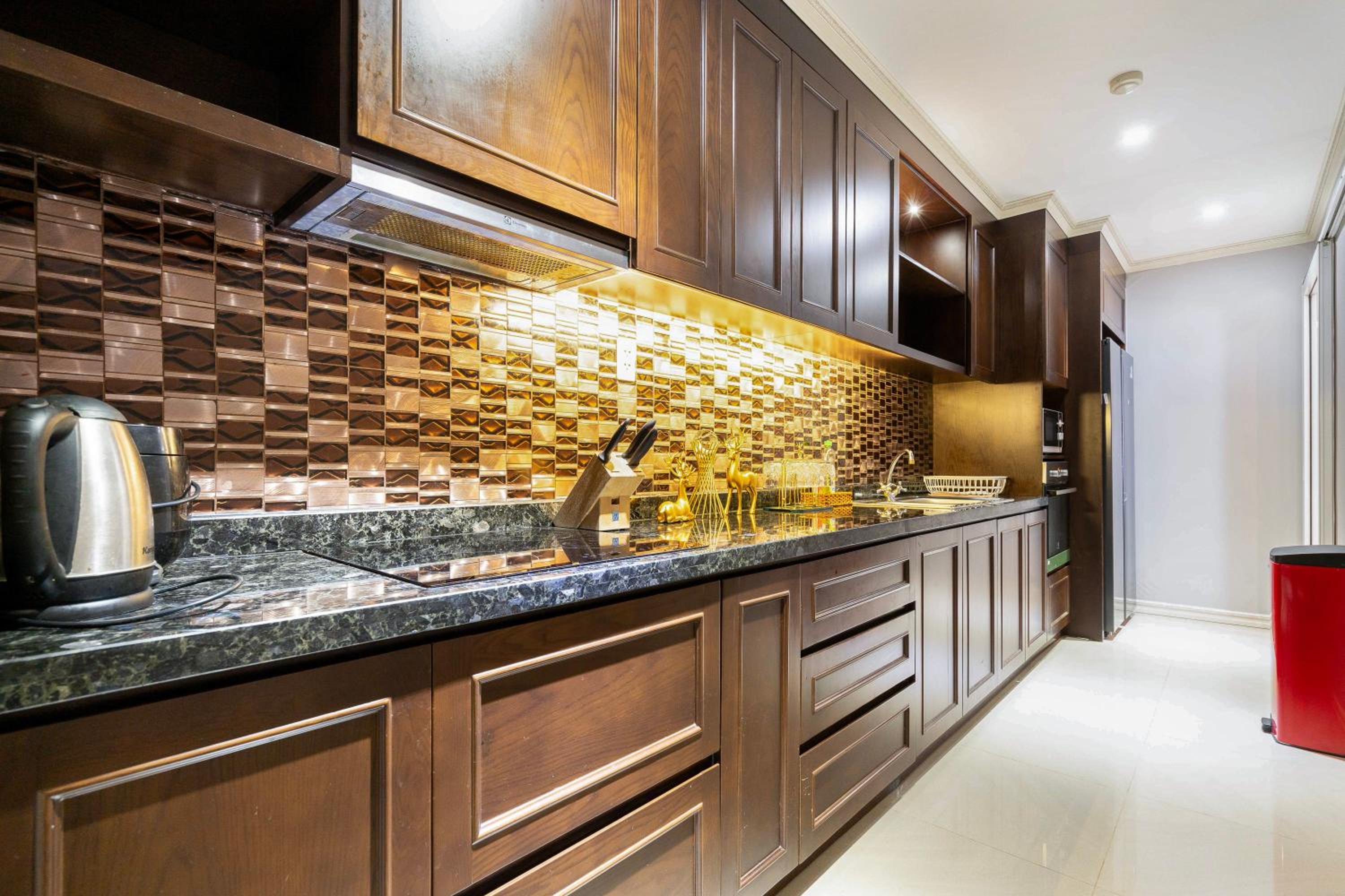 2BR 3BR Luxury Apartment Sky Pool