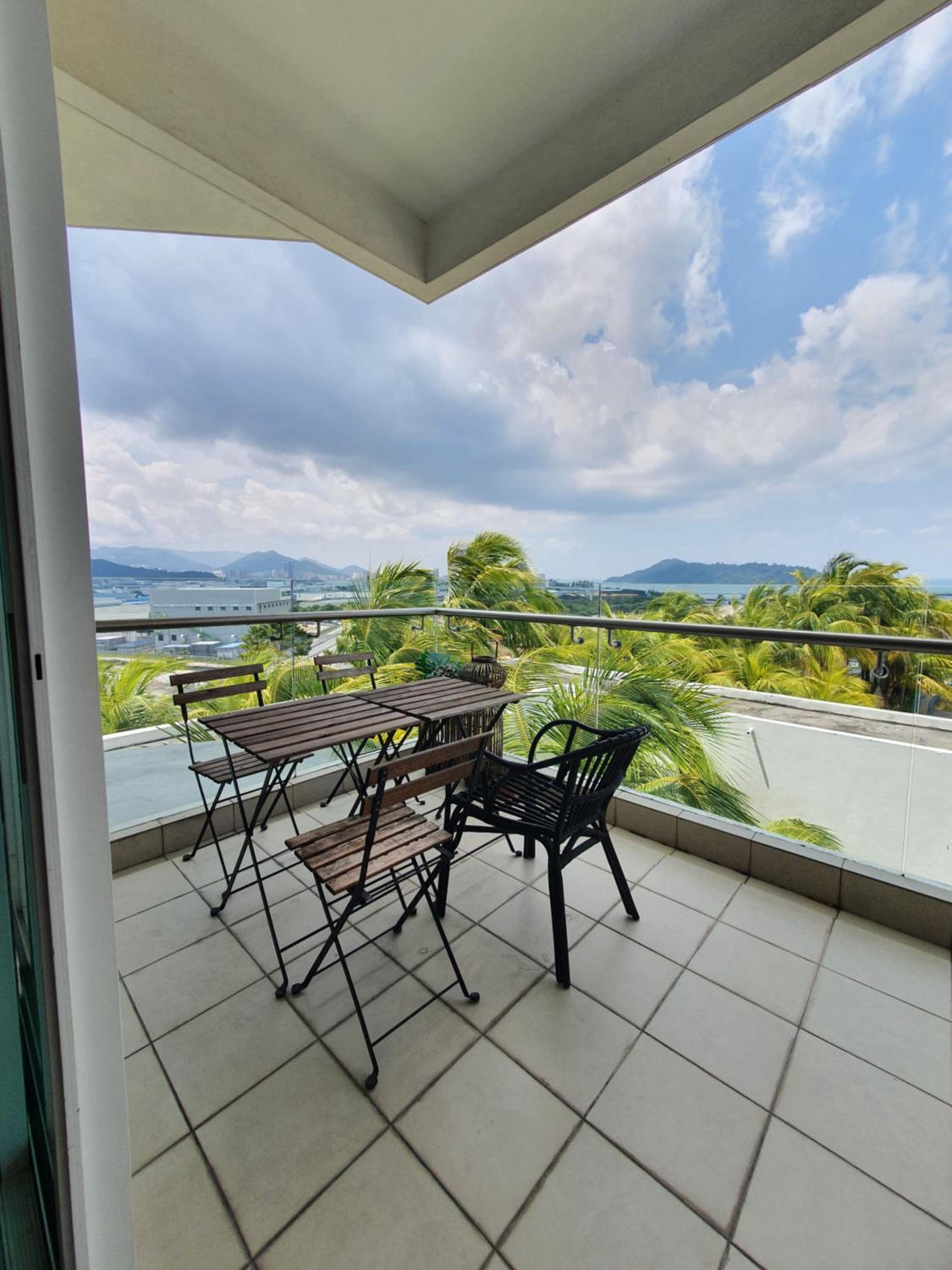 Southbay Seaview Condo A2 10minQueensbay 10minSpice photo 2
