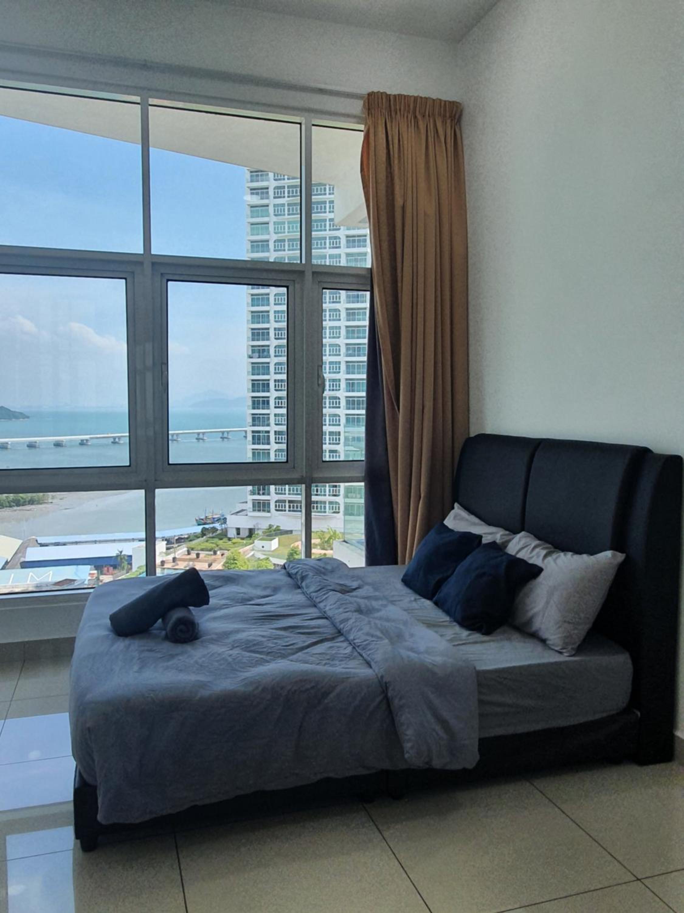 Southbay Seaview Condo A2 10minQueensbay 10minSpice photo 6