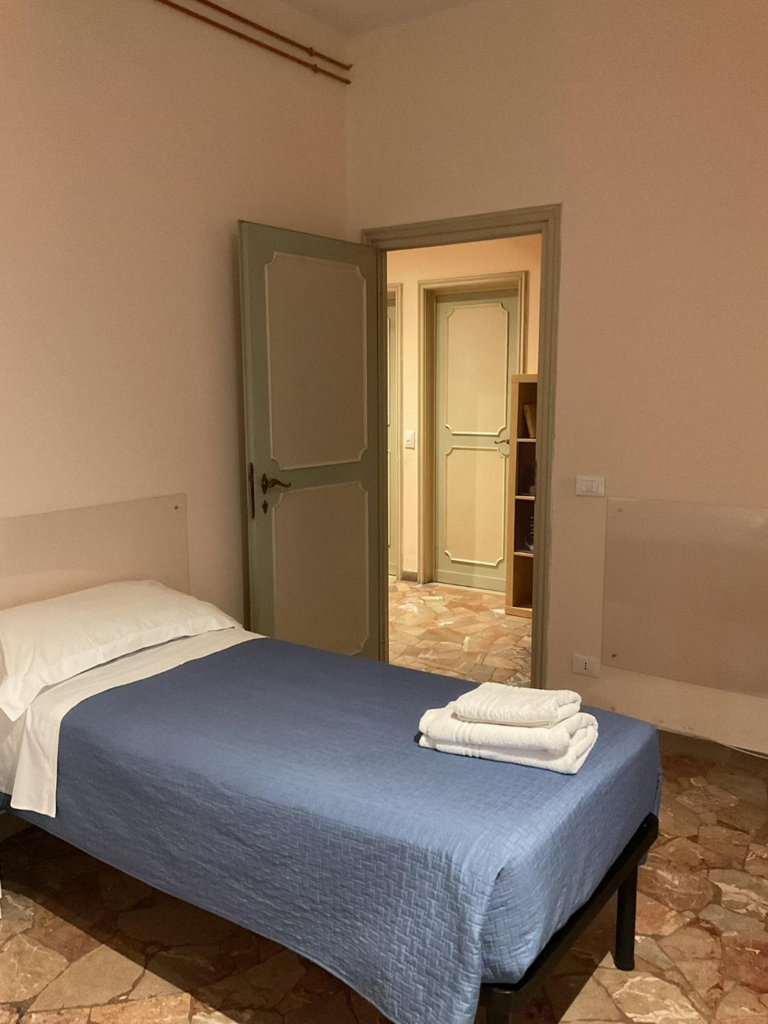 Oro B22 en Florence — hotel room