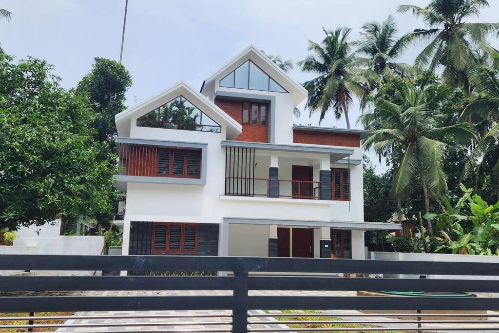 Nambiaparambil Serviced Villa