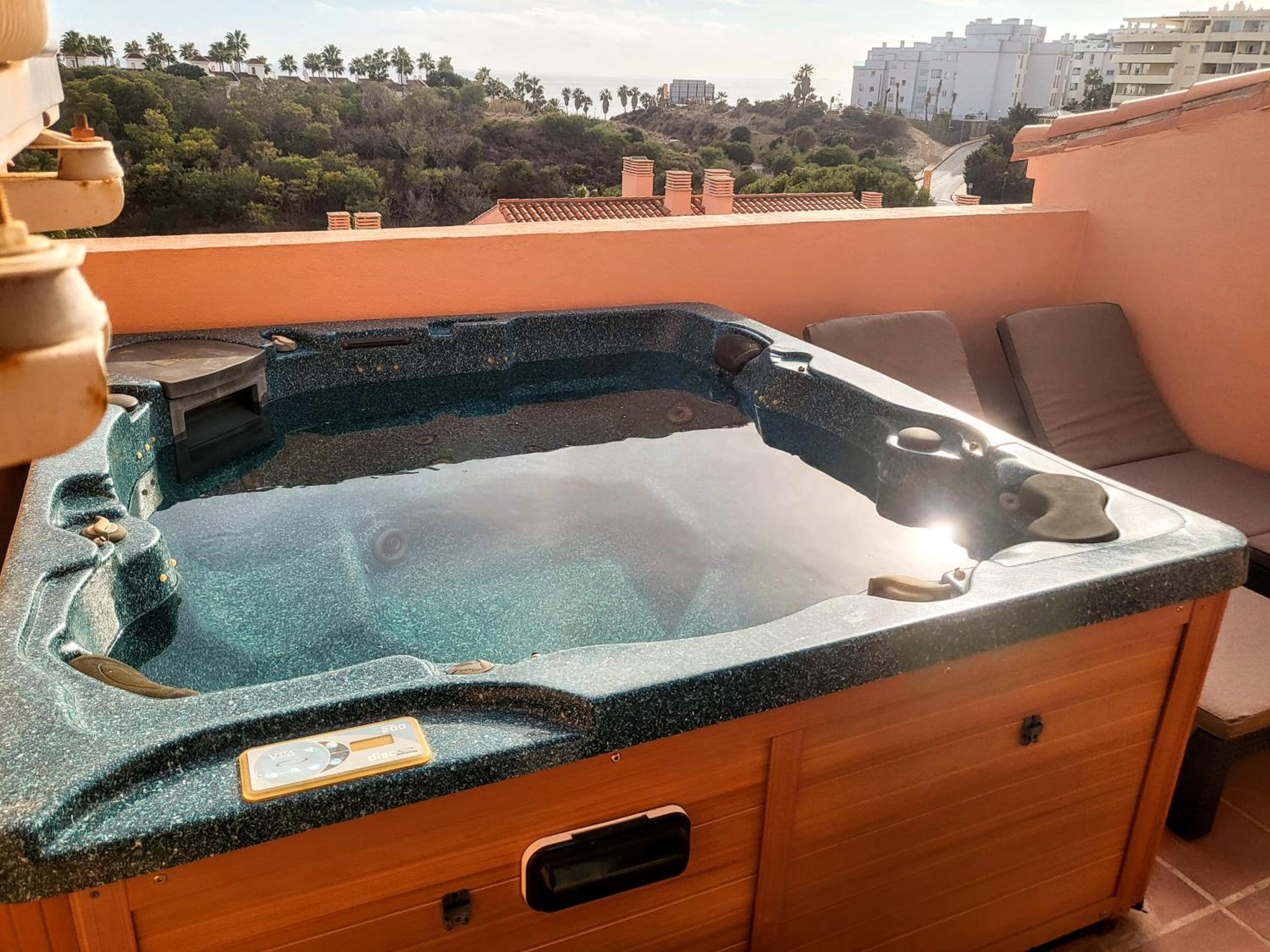 Spacious and stylish penthouse in Mijas