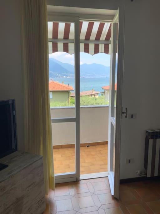 Apartment on beautiful lake iseo