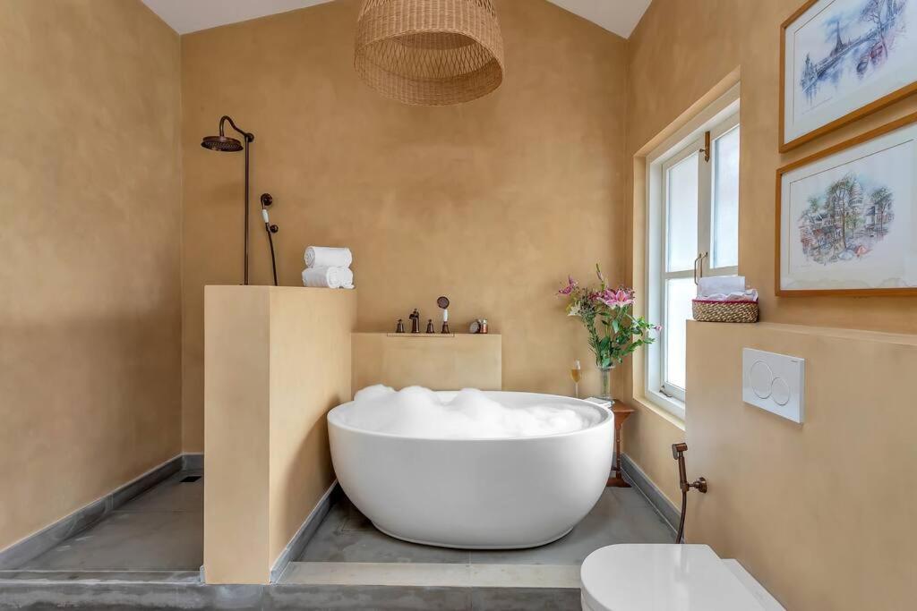 La Pasado by The Blue Kite - 4BHK Standalone Villa in Assagao with Big Pvt Pool, Bathtub, Caretaker & Security view 3
