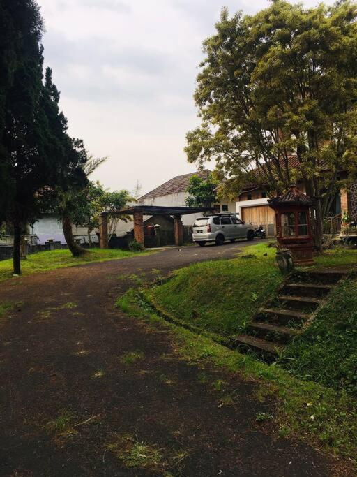 rumahdesa cisarua