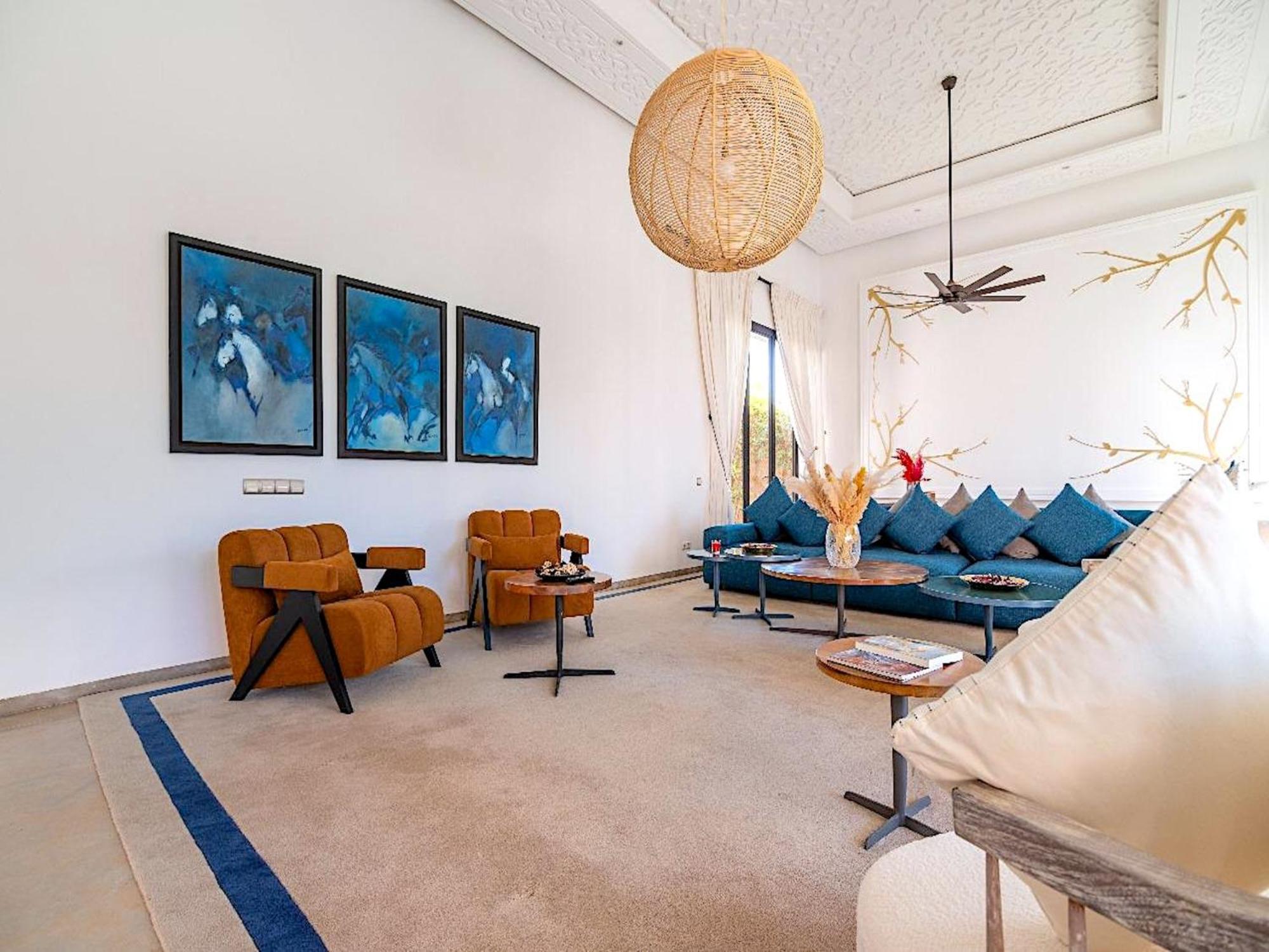 lounge
