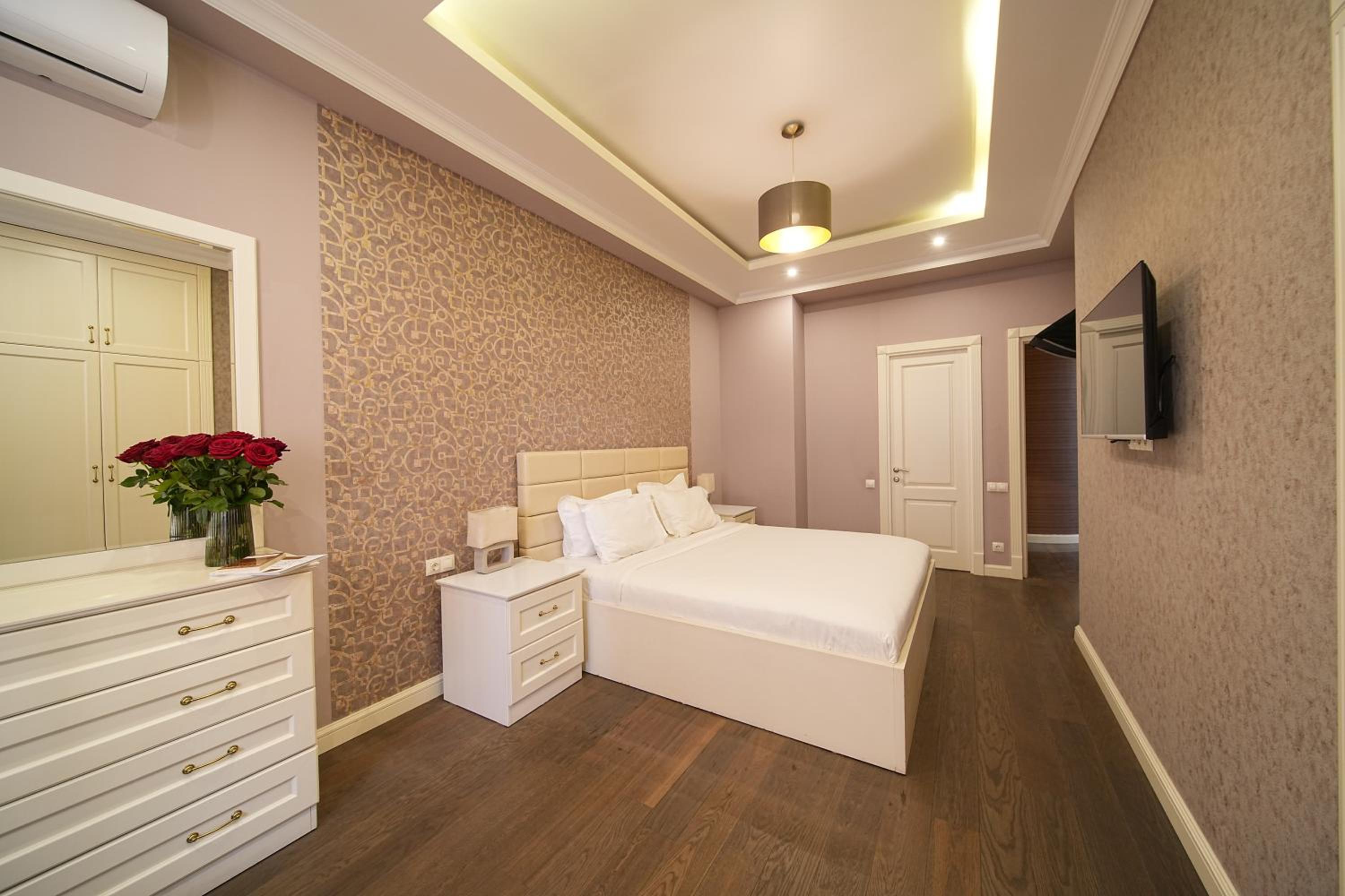 Luxury Apartments in the Centre with 2 Bedrooms & 2 Bathrooms by Sweet Home