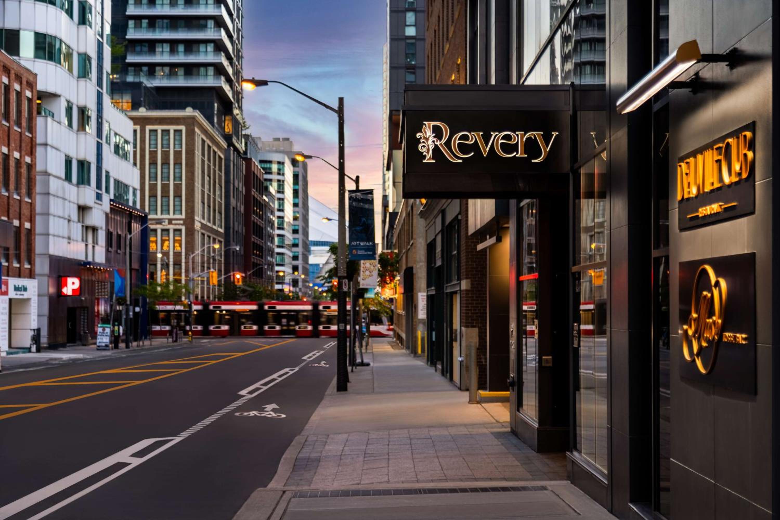 Hotel Revery Toronto Downtown, Curio Collection by Hilton - Image 1
