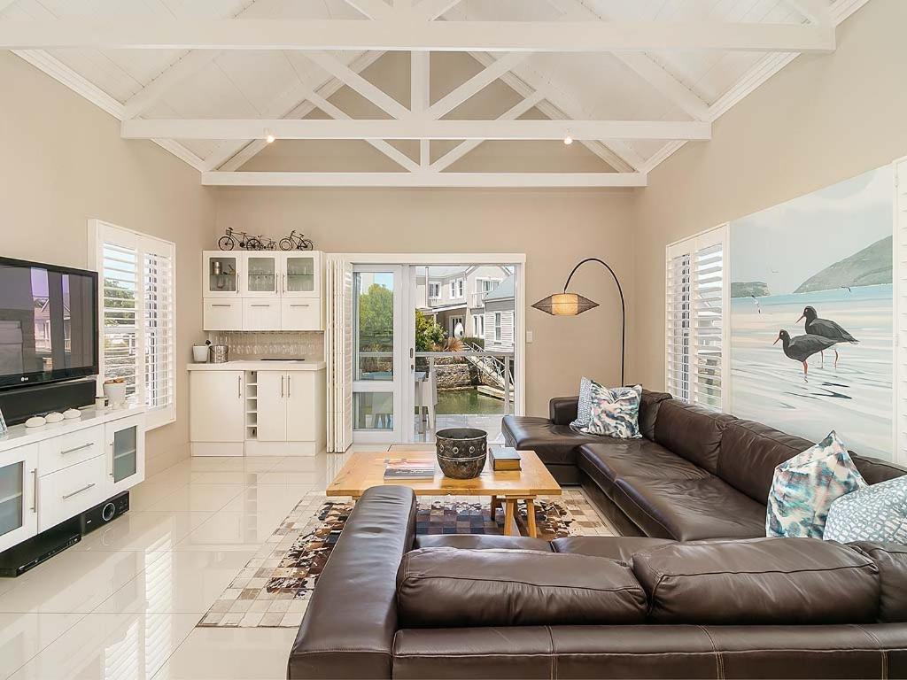 Modern Canal Lifestyle view 2