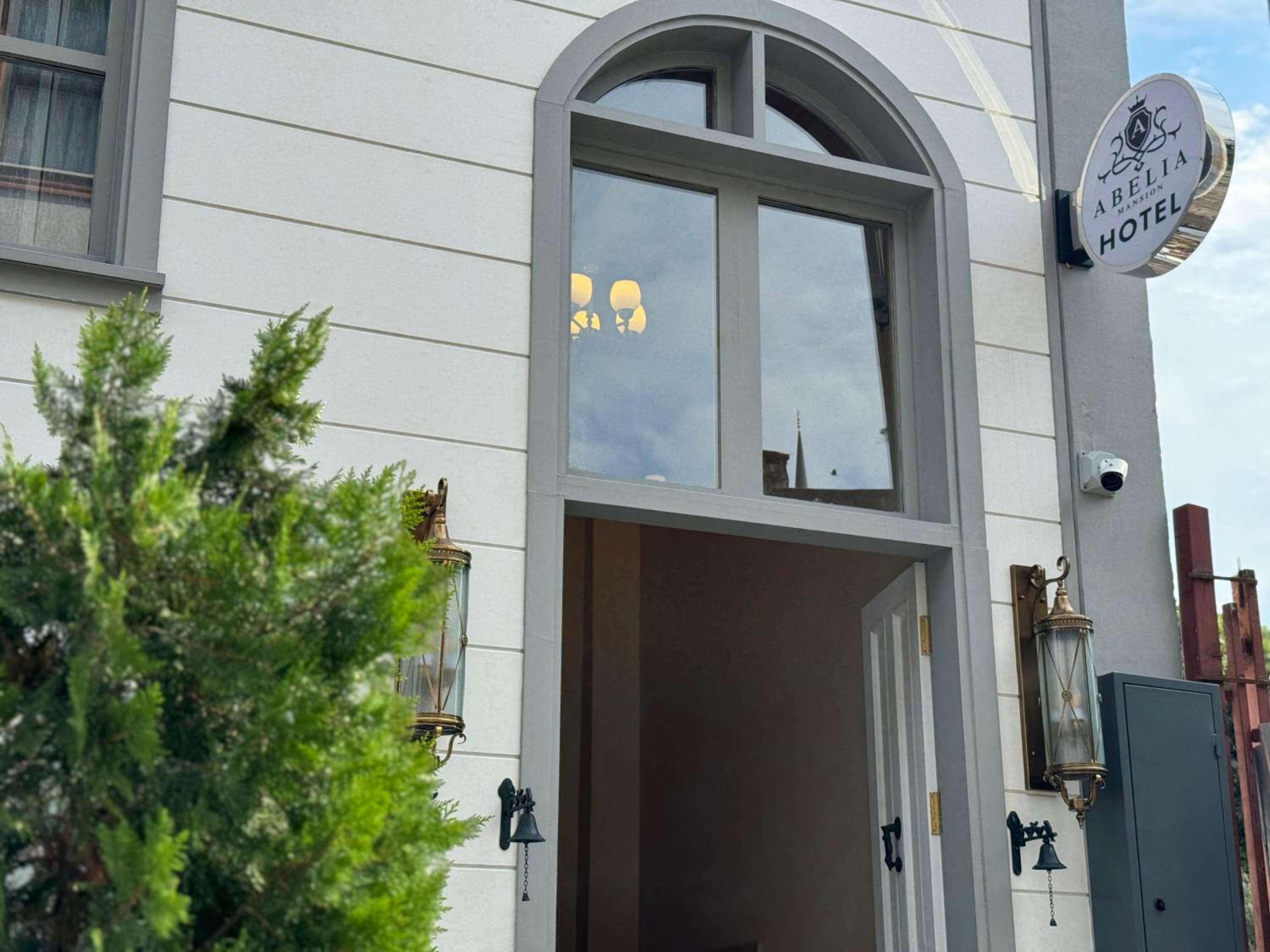 Abelia Mansion Hotel - Image 8