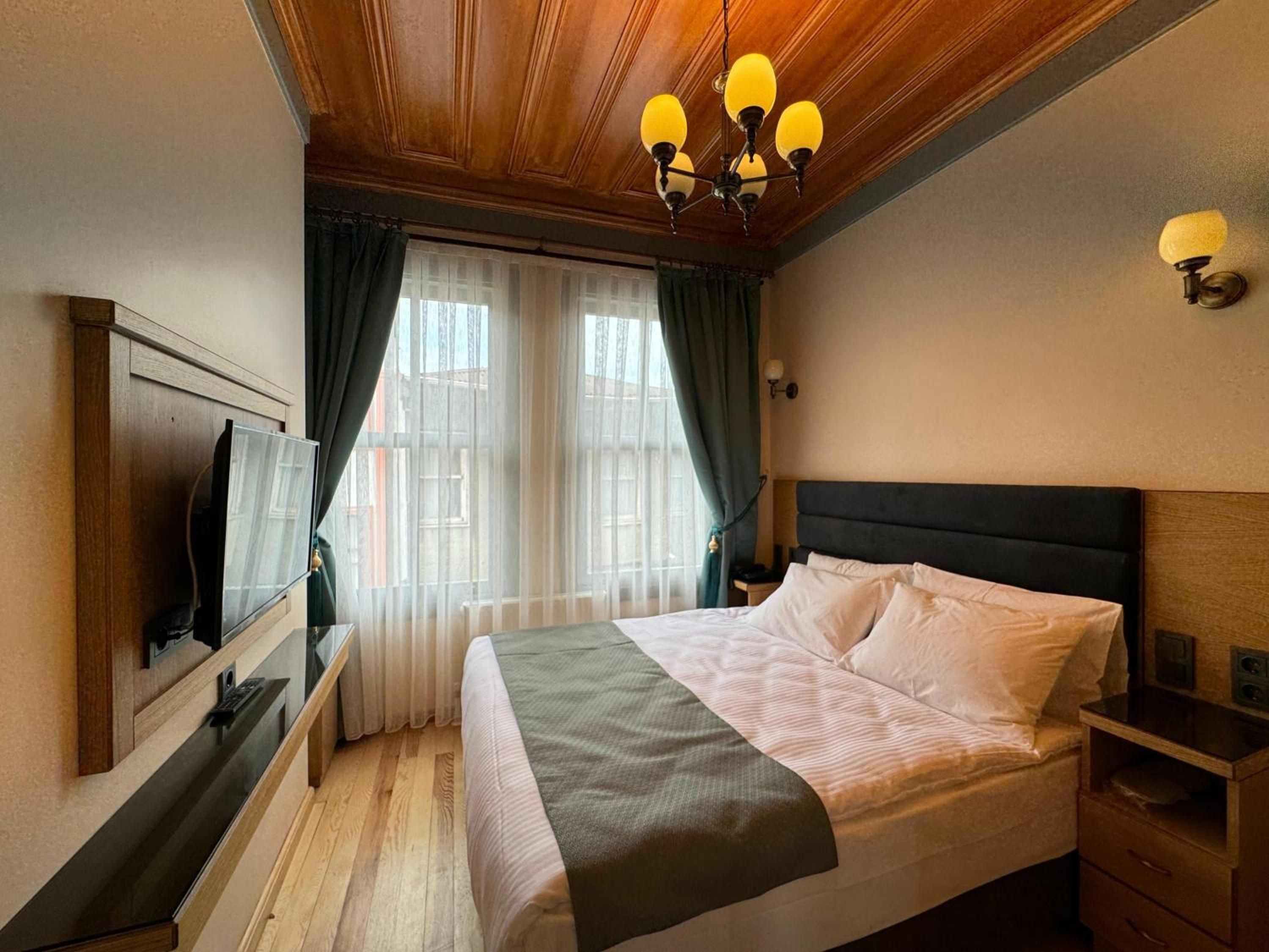 Abelia Mansion Hotel - Image 15