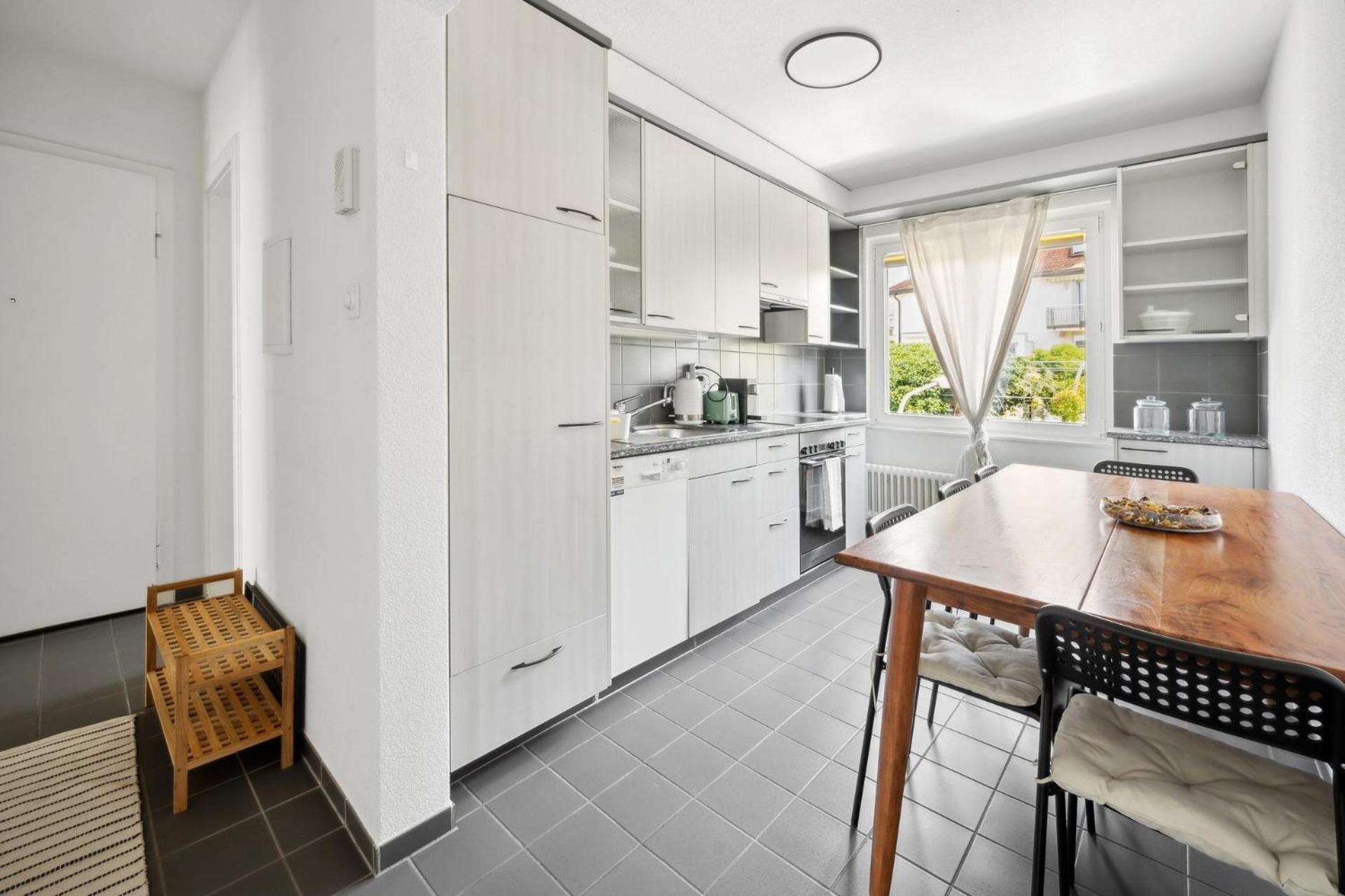 Comfortable stay in Oerlikon 20 minutes away from Zurich Airport