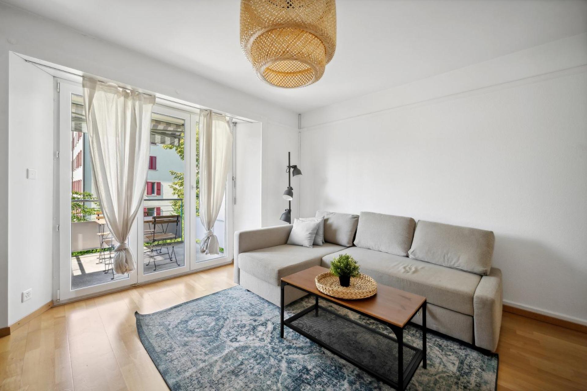 Comfortable stay in Oerlikon 20 minutes away from Zurich Airport