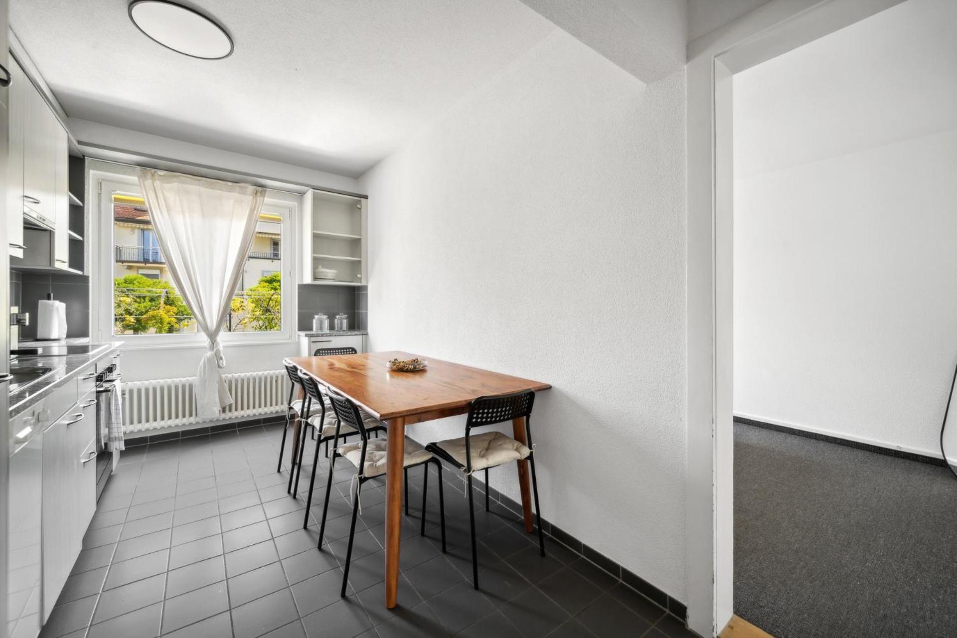 Comfortable stay in Oerlikon 20 minutes away from Zurich Airport