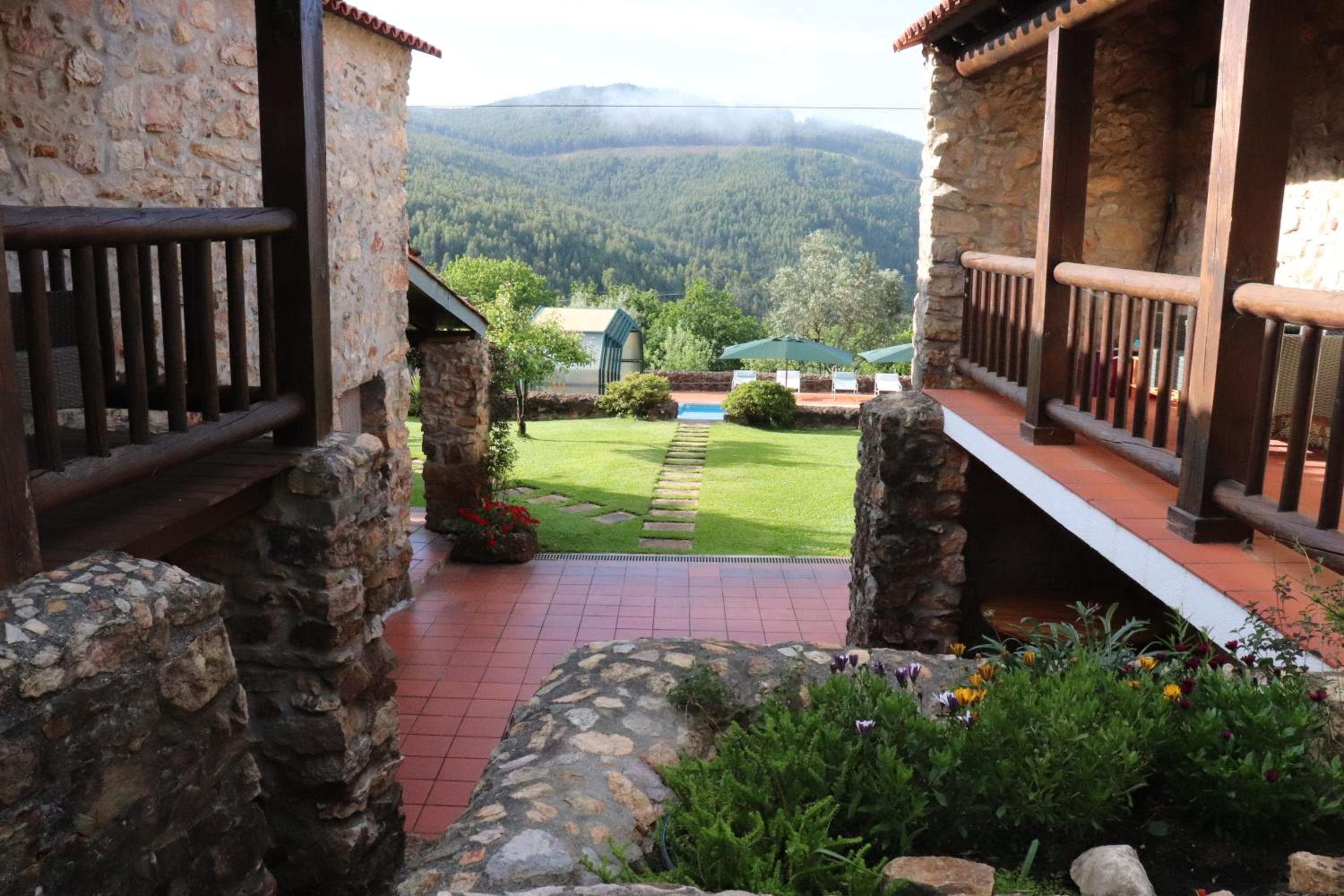 Casas do Favacal