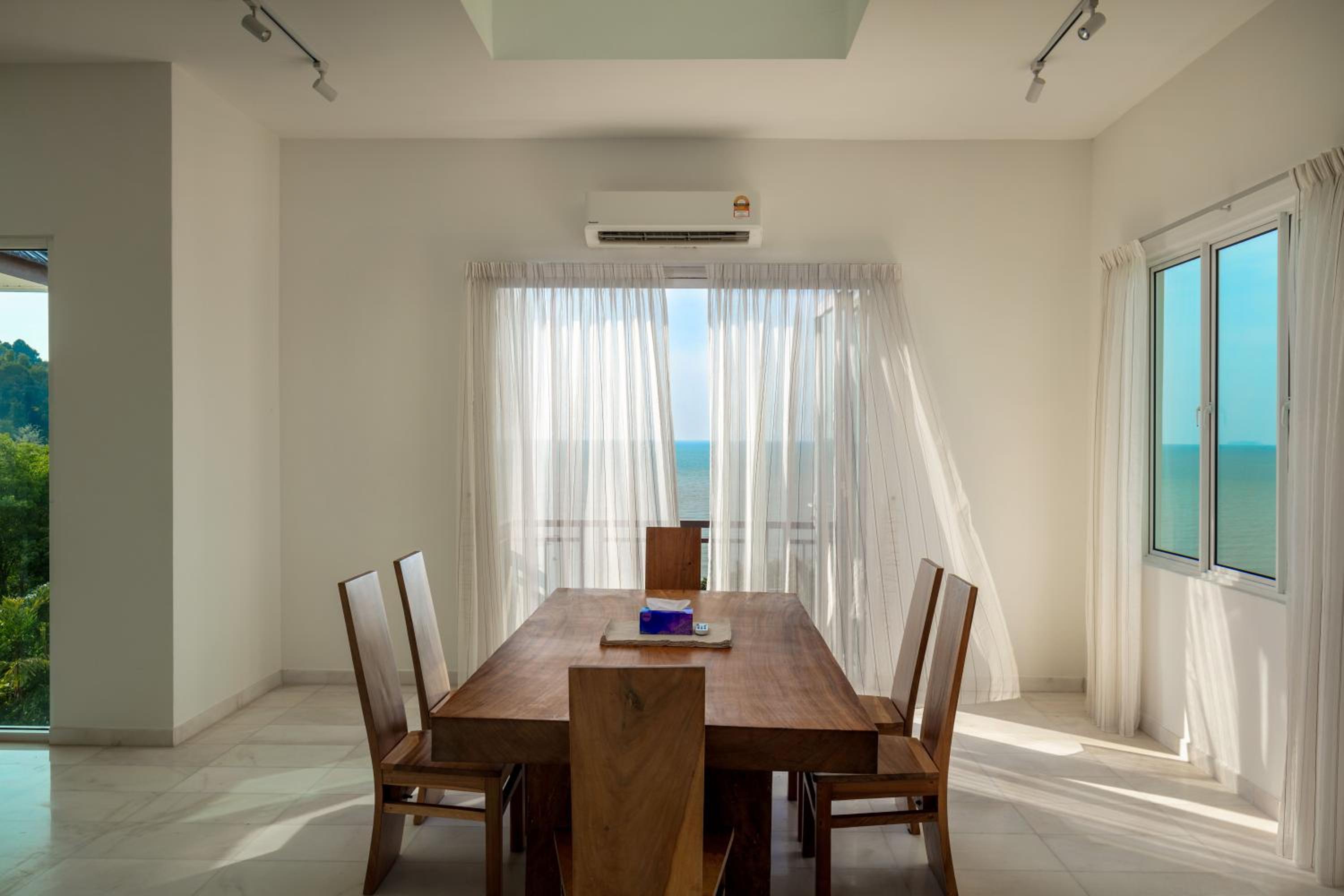 Panoramic Seaview Holiday Home - Batu Ferringhi photo 6