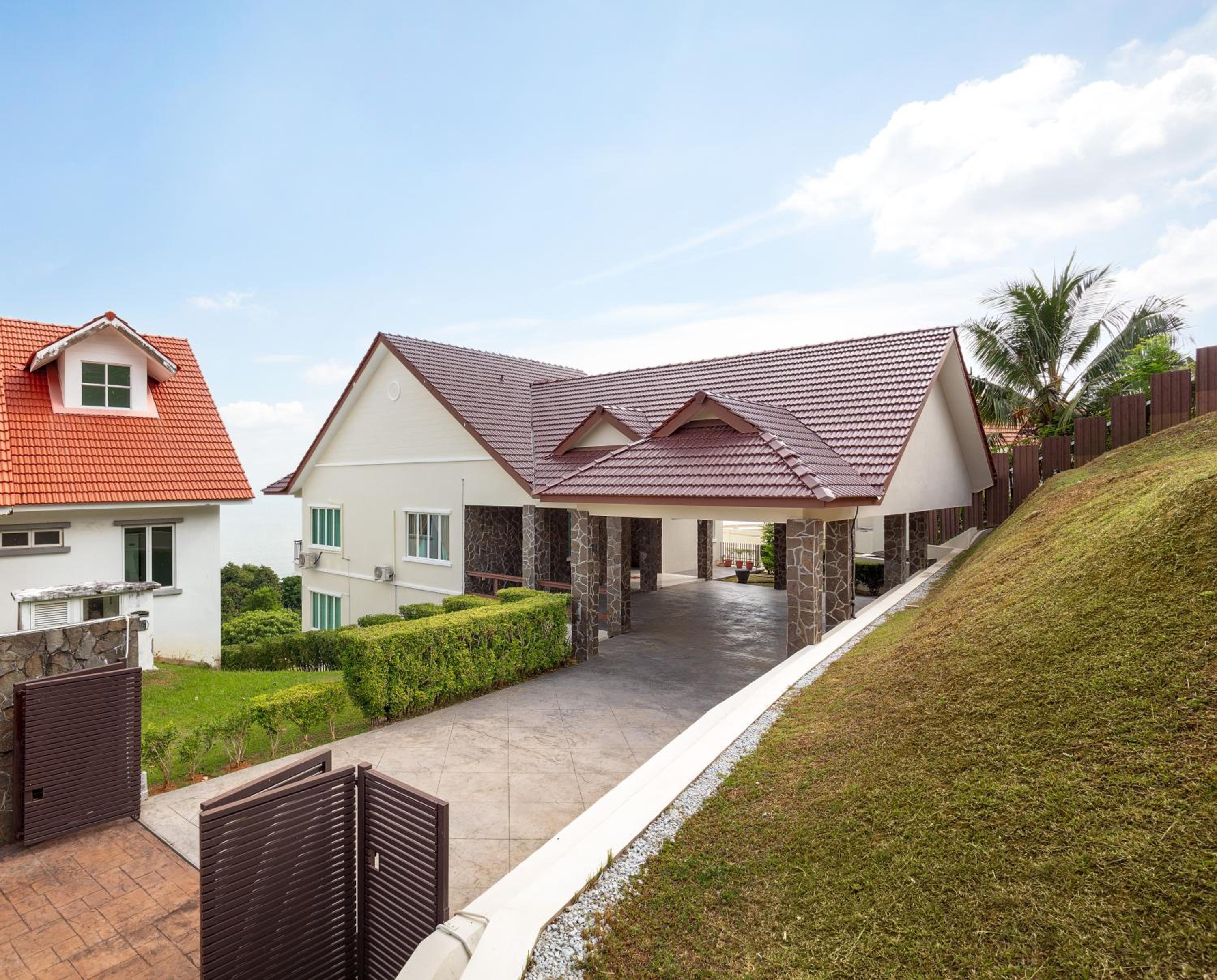 Panoramic Seaview Holiday Home - Batu Ferringhi photo 2