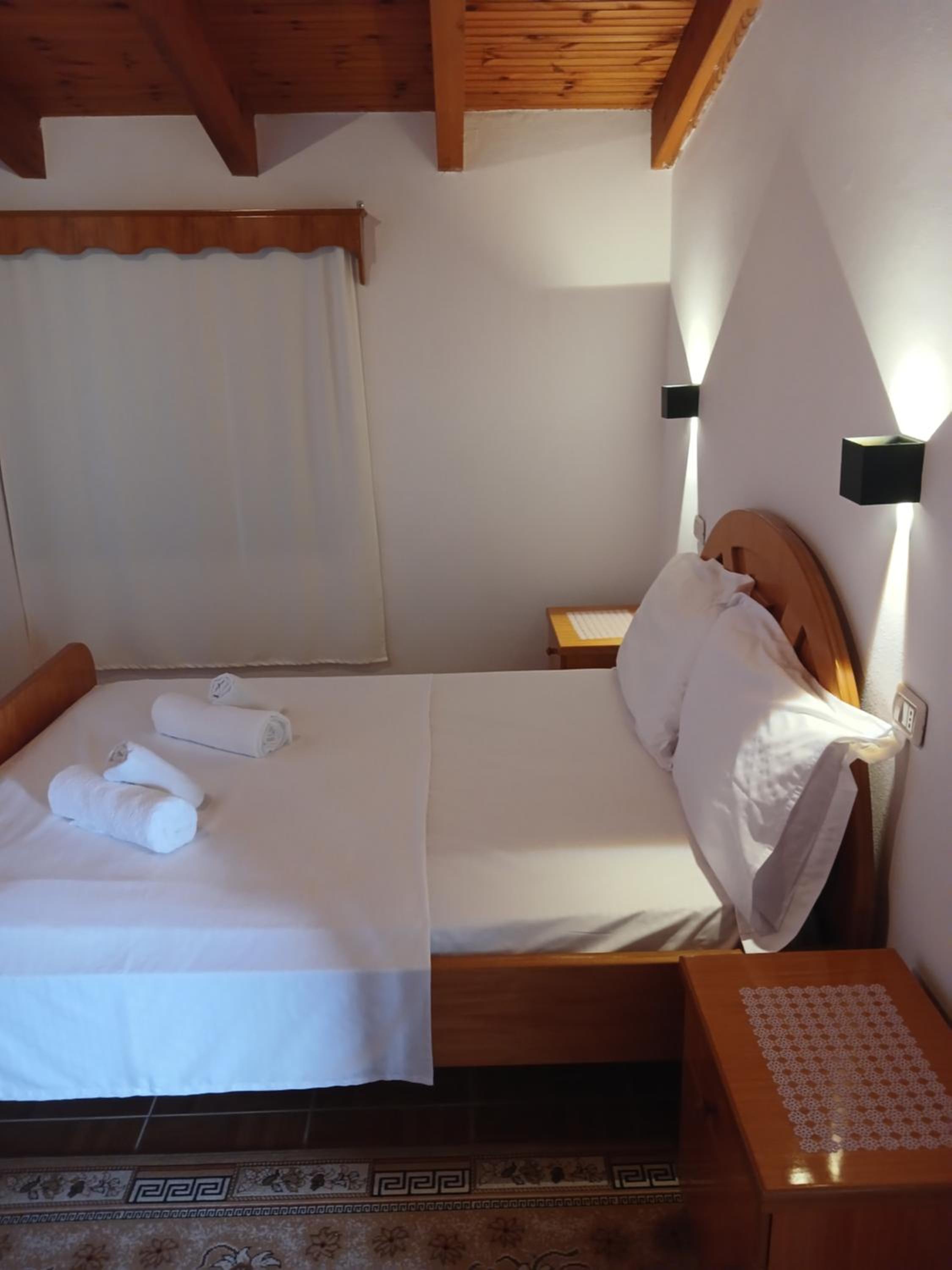 Ari's cozy rooms, Llogara