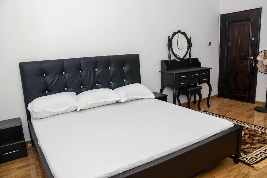 Beautiful and Cosy Furnished 1 Bedroom Apartment in an Exclusive Area - Lekki view 4