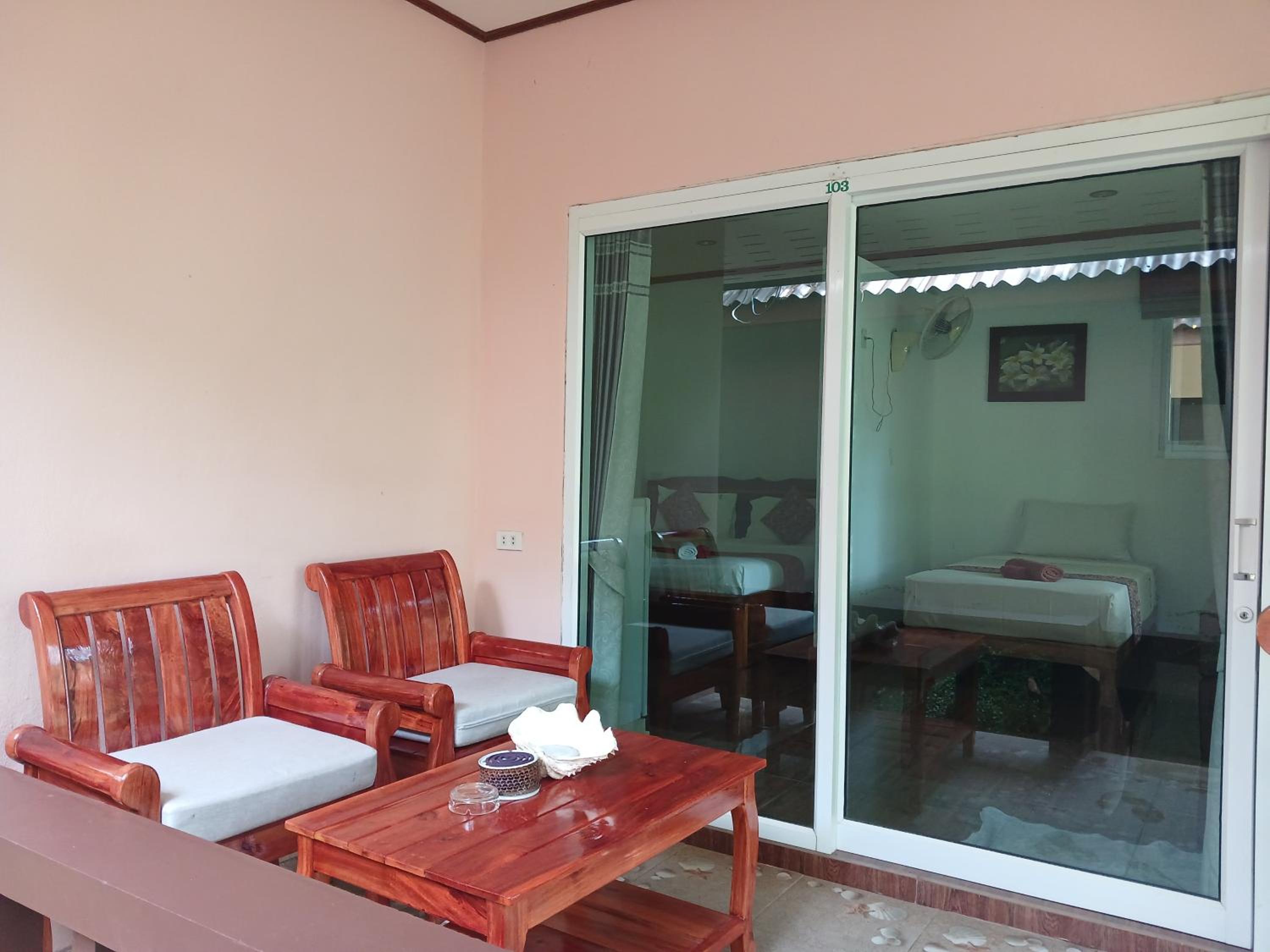 Baan Long Beach