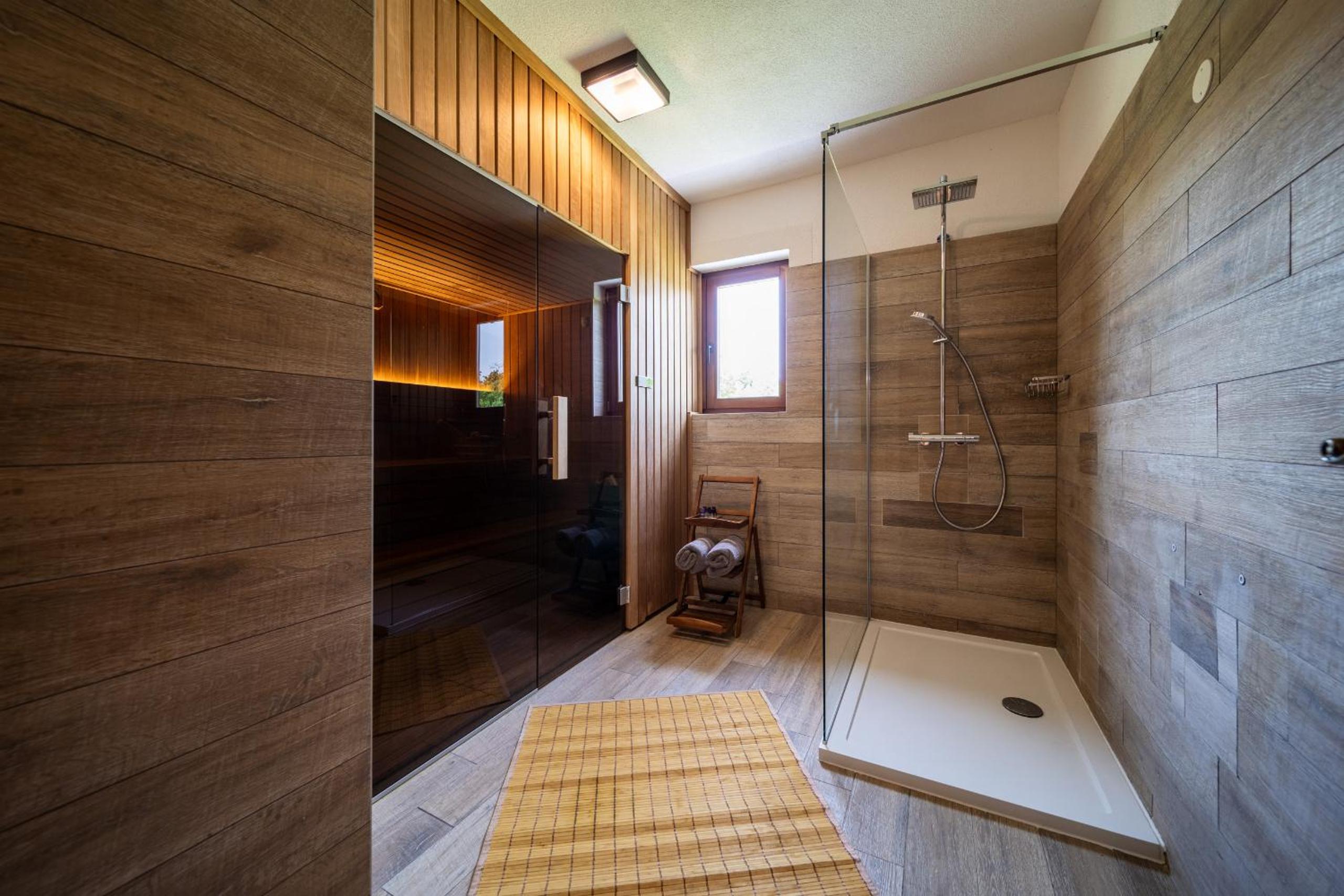 Villa Antea for 10 people near Barban with heated pool 75 m2 - wellness & large garden - full service