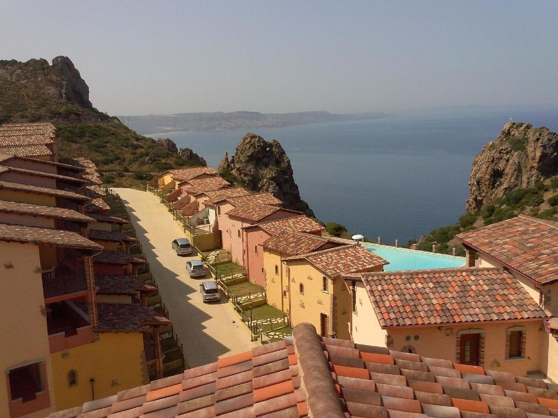 Corallo Rosso view 4