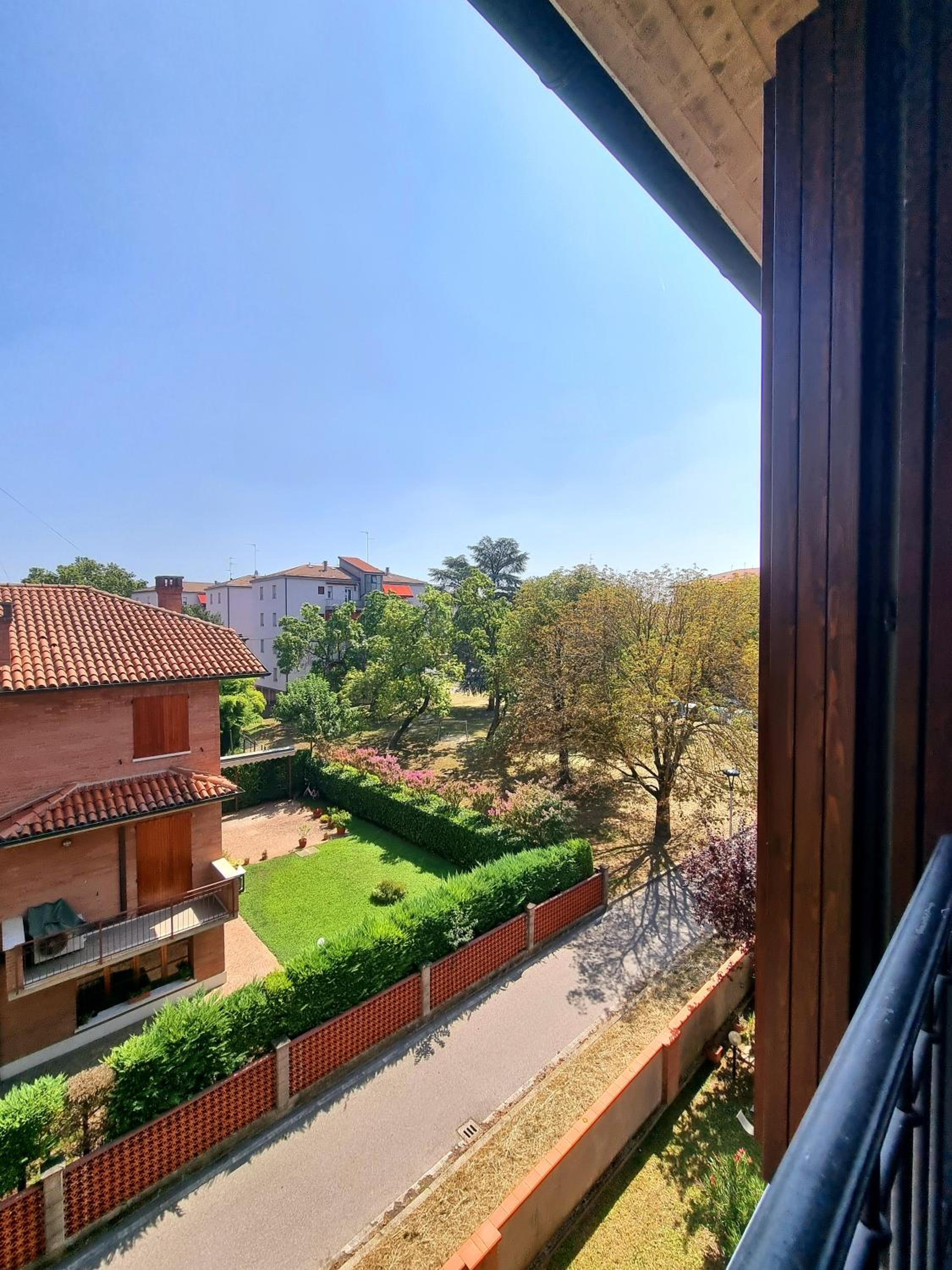 Casa Violet view 3