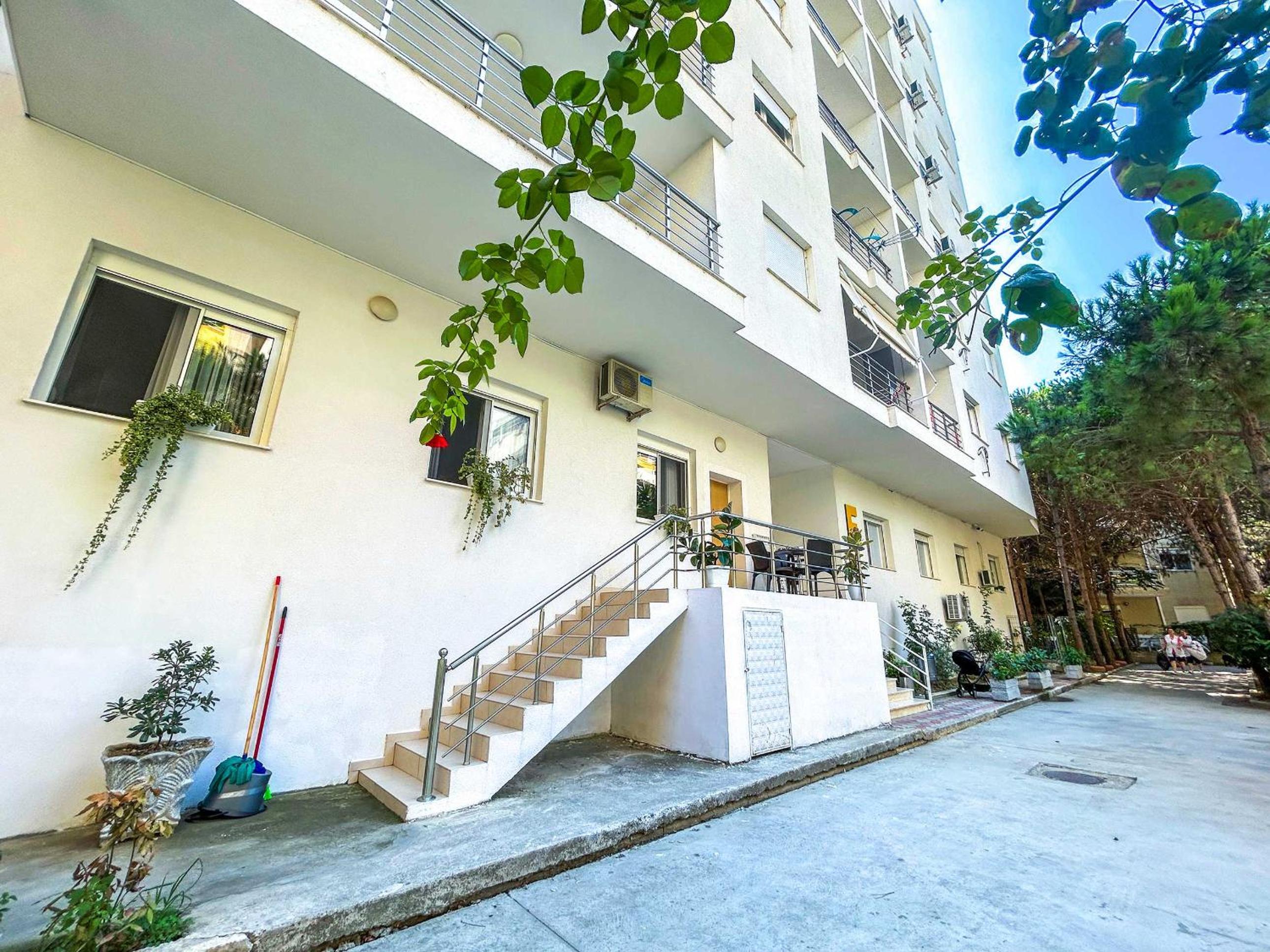 Apartment with big terrace 1175